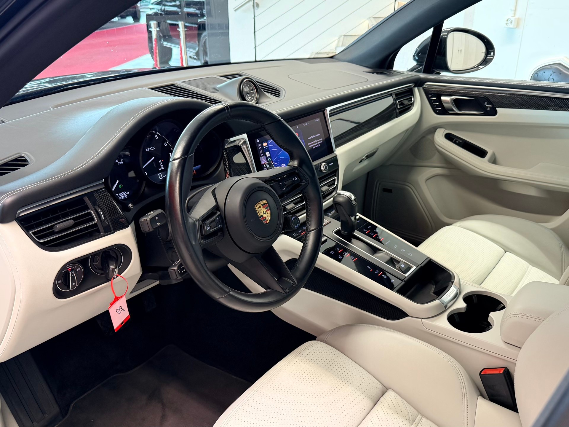 PORSCHE Macan GTS PDK-image-10