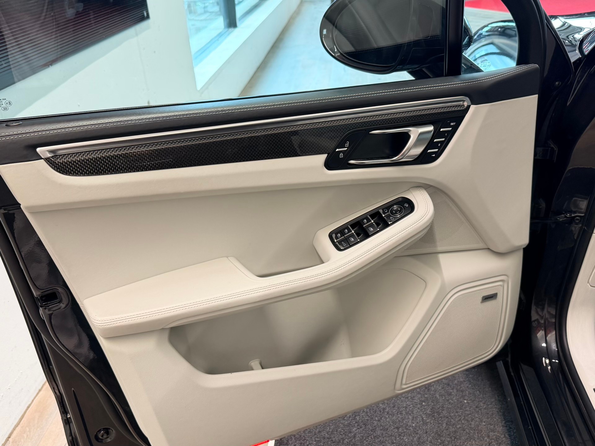 PORSCHE Macan GTS PDK-image-11