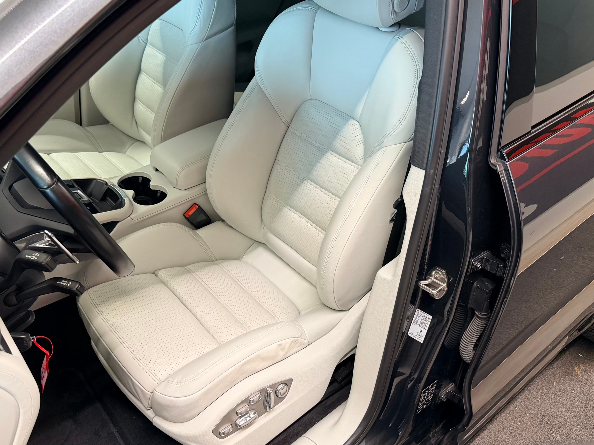 PORSCHE Macan GTS PDK-image-15