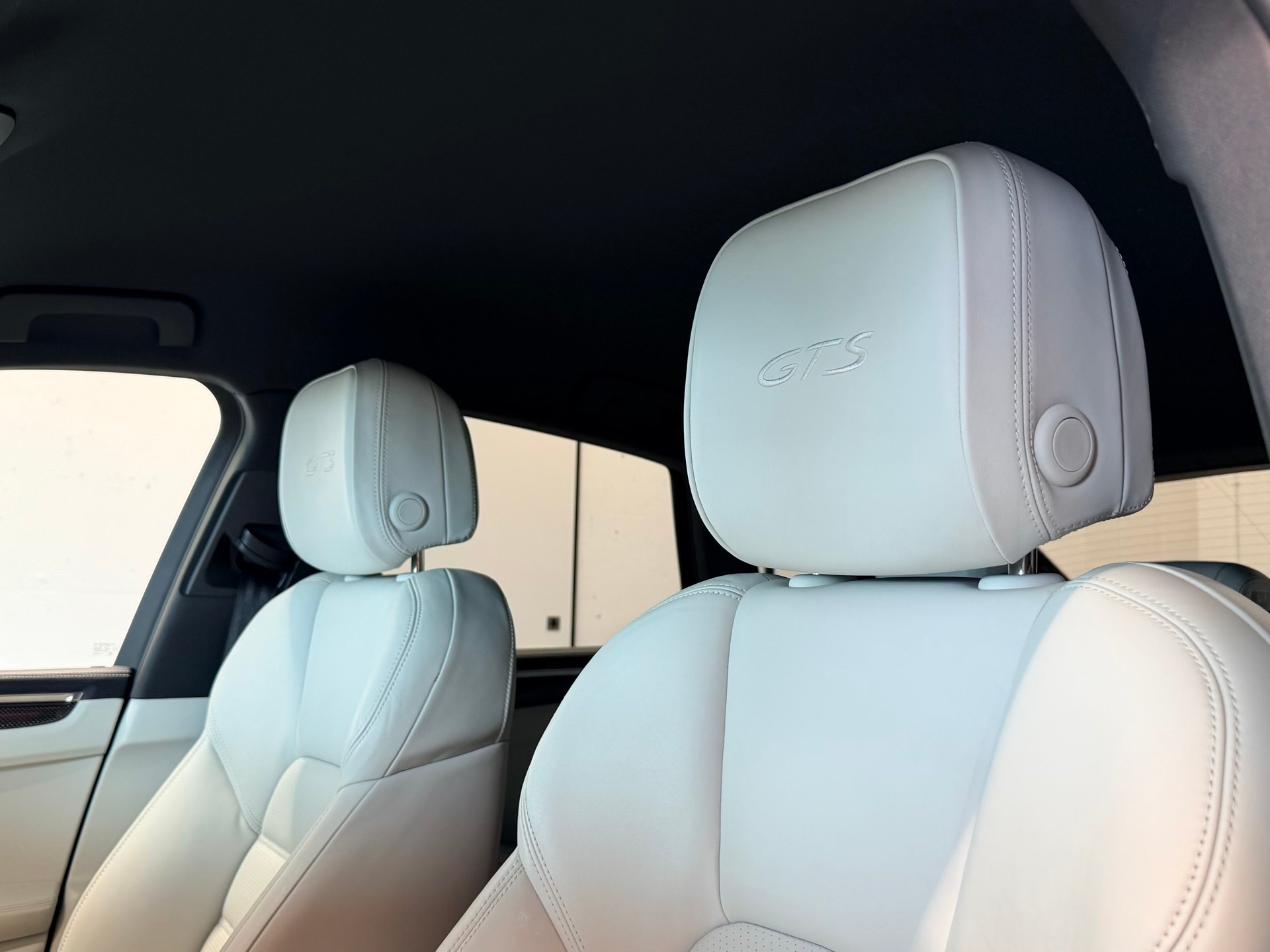PORSCHE Macan GTS PDK-image-16