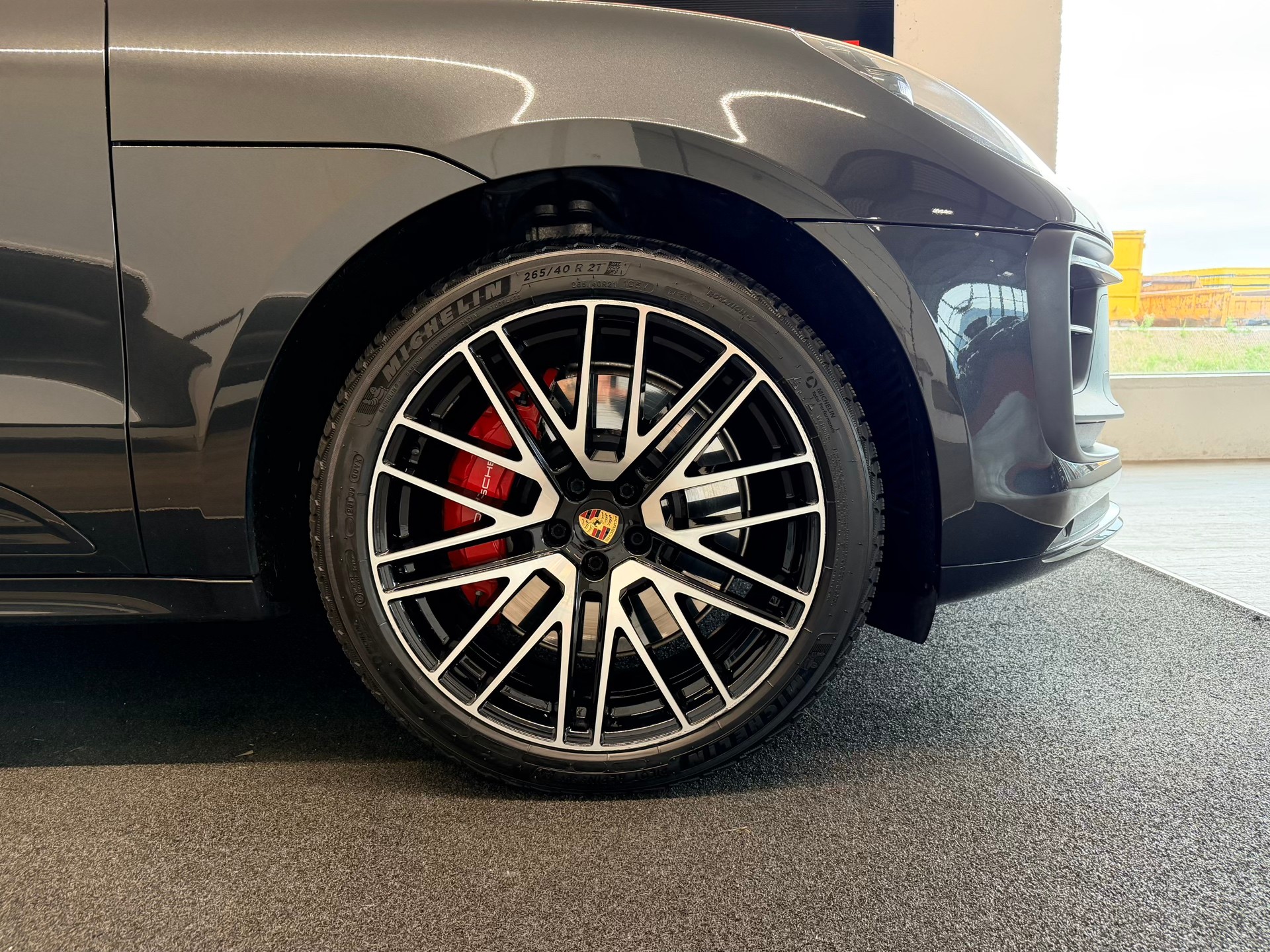 PORSCHE Macan GTS PDK-image-5