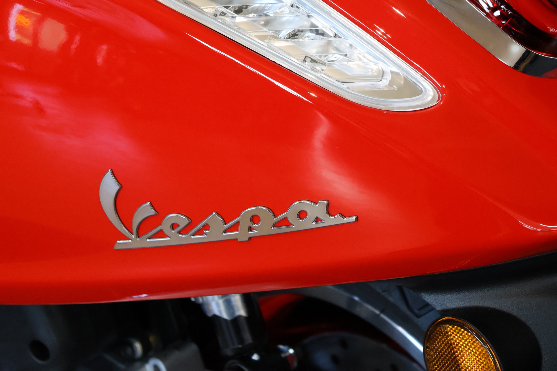 PIAGGIO Vespa Primavera 125 RED E5+ MY26 (4 Jahre Garantie)-image-4