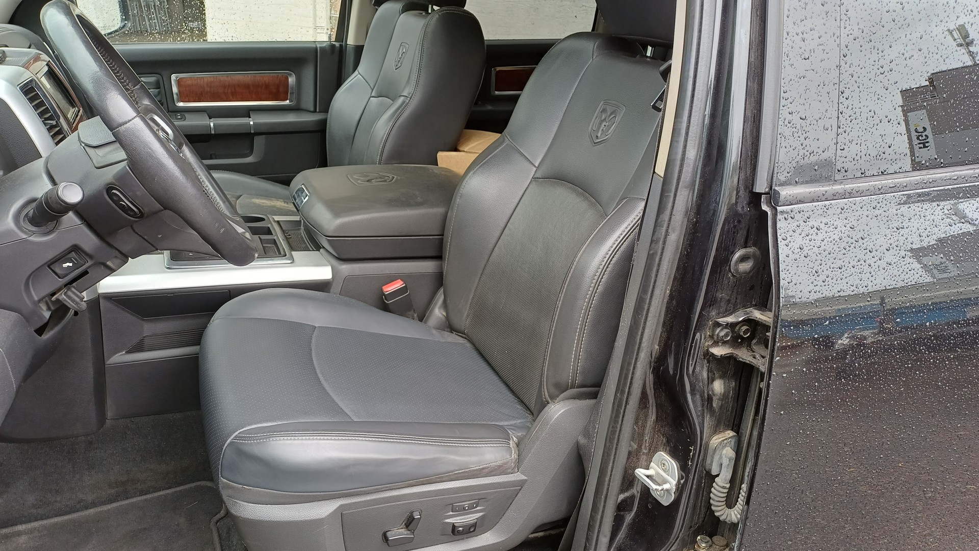 DODGE 5.7 V8 400Ps Laramie Hemmi-image-8