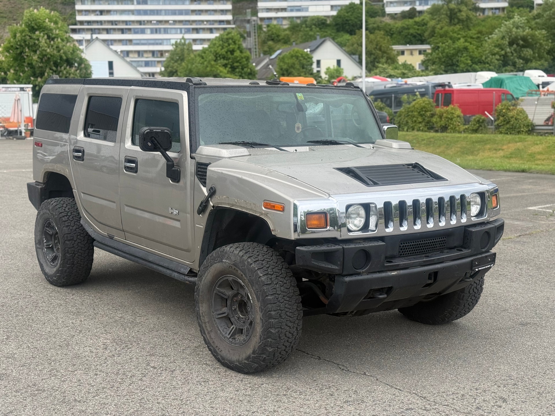 HUMMER H2