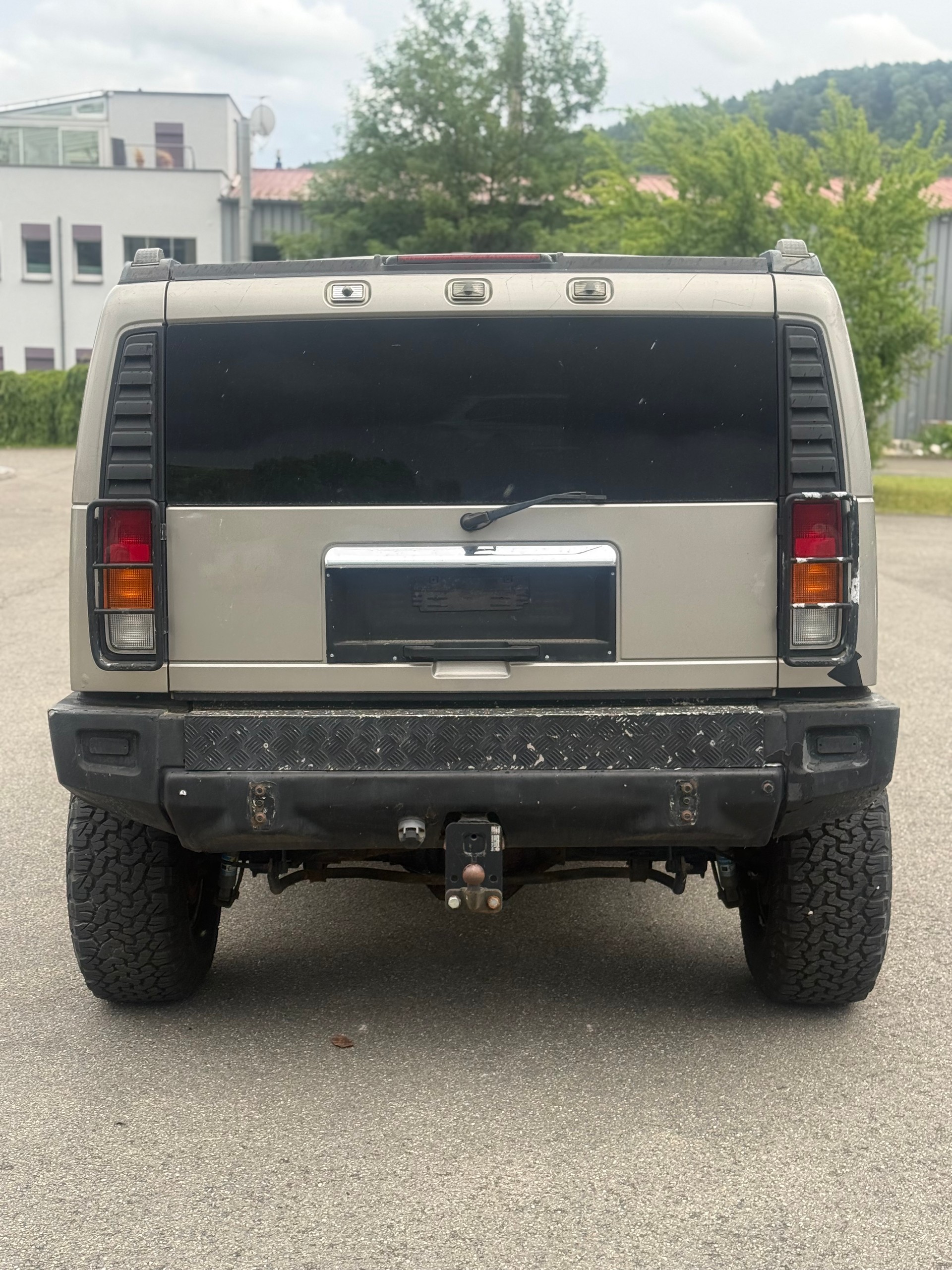 HUMMER H2-image-4