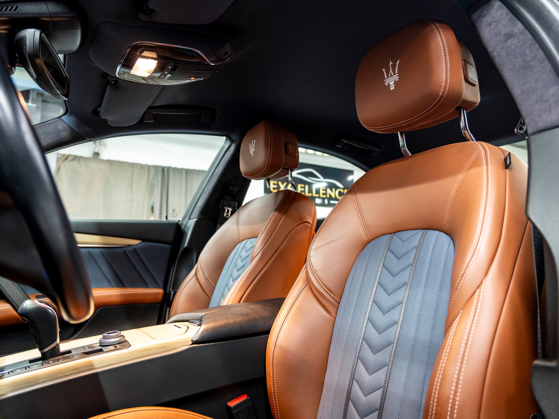 MASERATI Ghibli S Q4 3.0 V6 GranLusso Automatica-image-18
