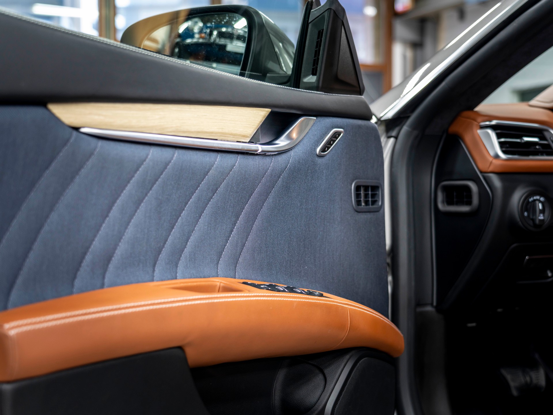 MASERATI Ghibli S Q4 3.0 V6 GranLusso Automatica-image-22
