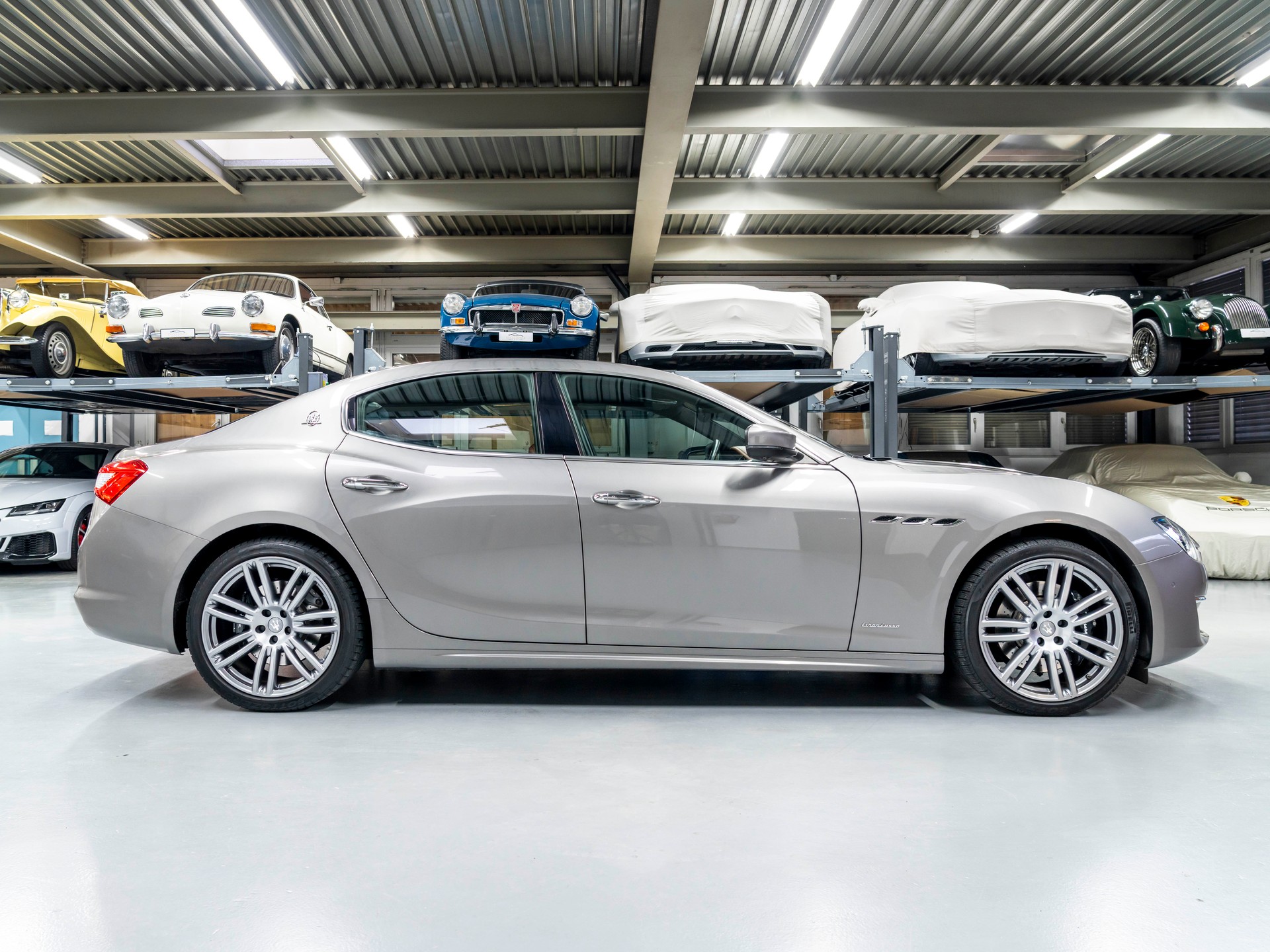 MASERATI Ghibli S Q4 3.0 V6 GranLusso Automatica-showroom-element-3