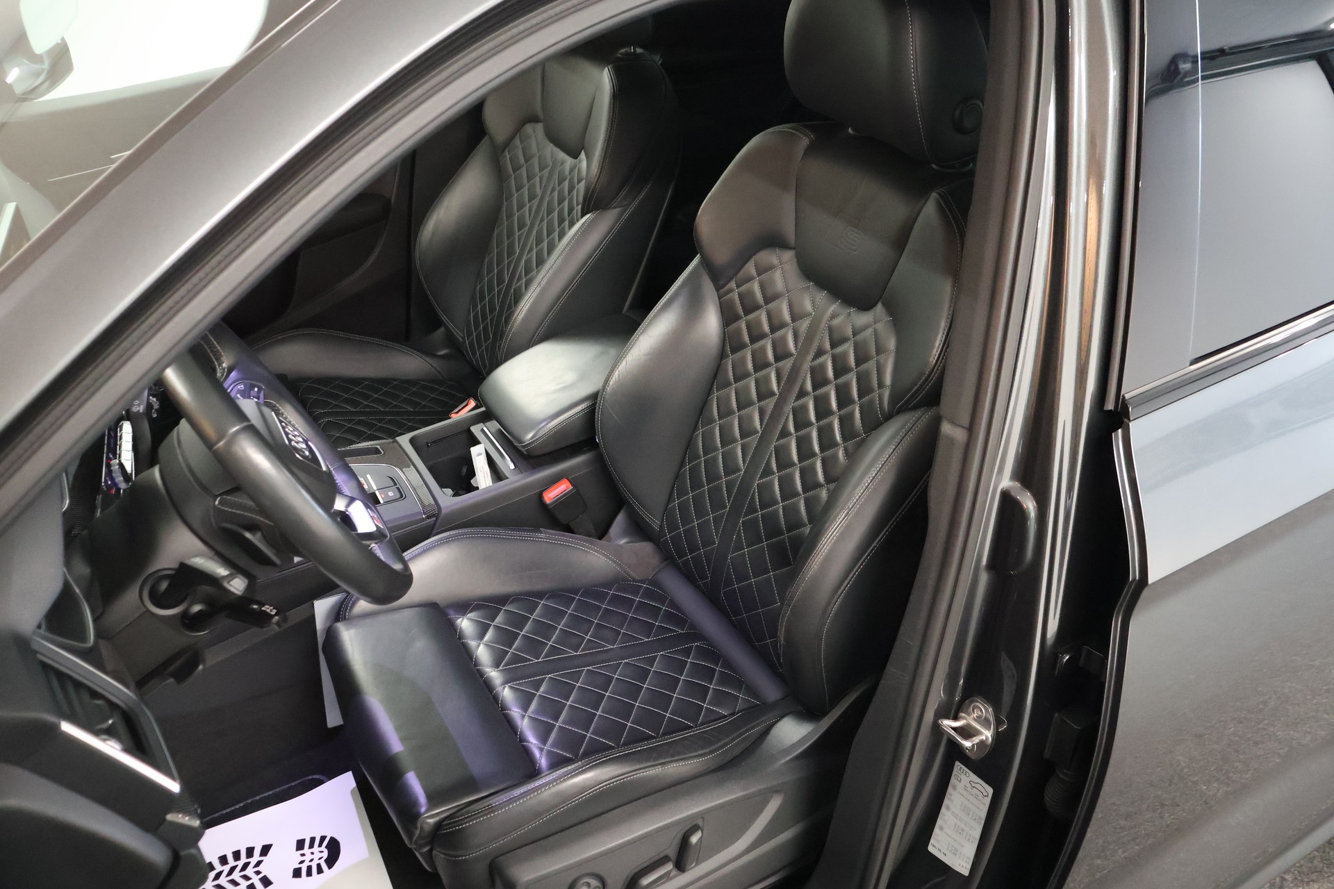 AUDI SQ5 TDI quattro tiptronic-image-10
