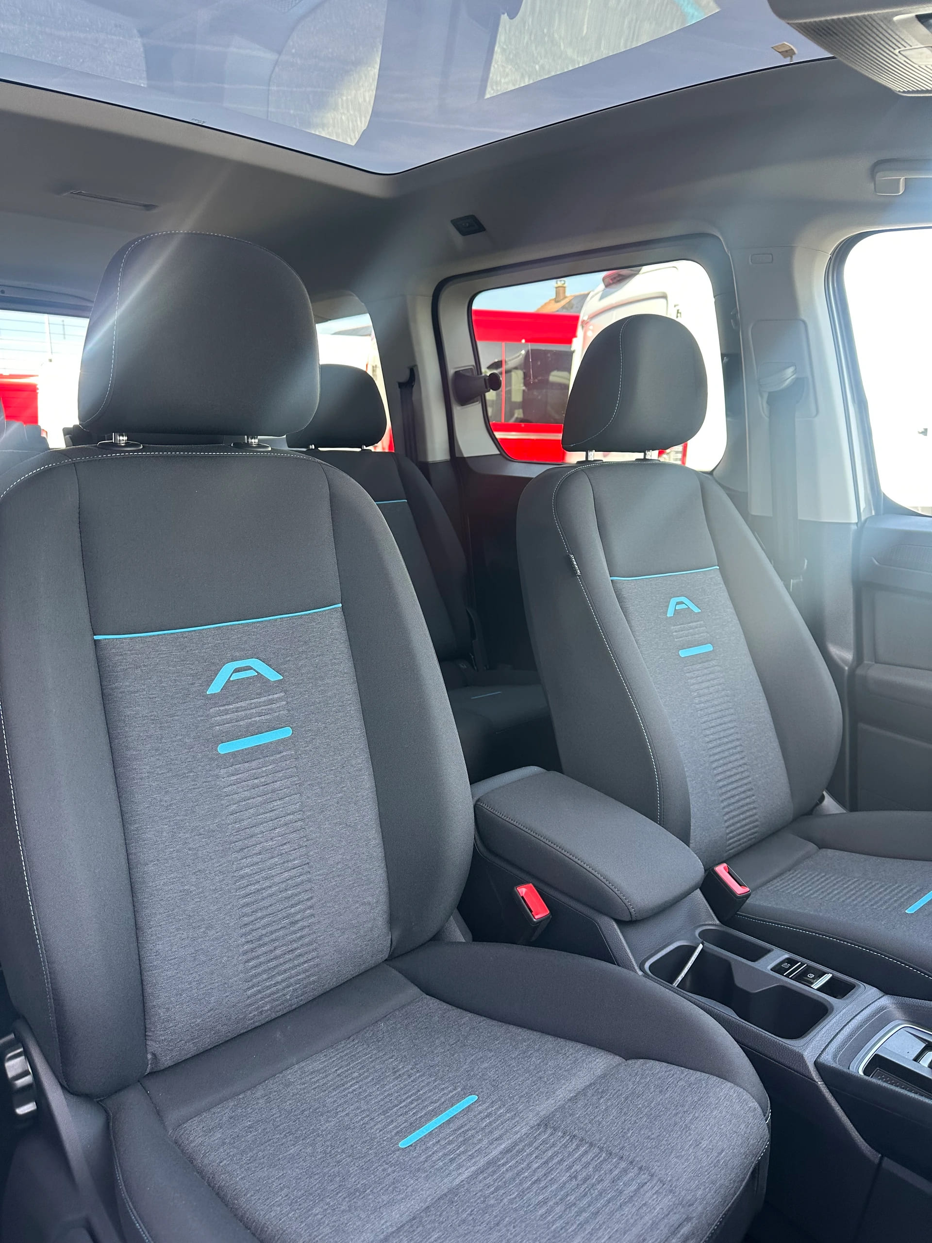FORD TOURNEO CONNECT Grand 1.5 EcoB Active/PHEV/Aut.-image-14
