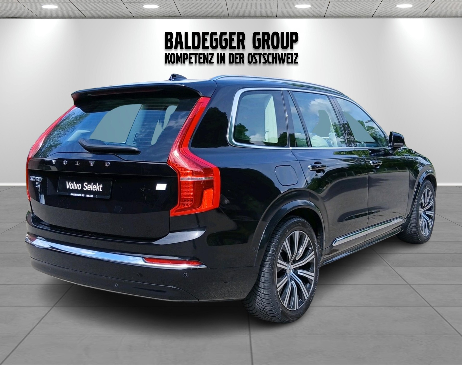 VOLVO XC90 2.0 T8 TE Ultimate Bright-showroom-element-1