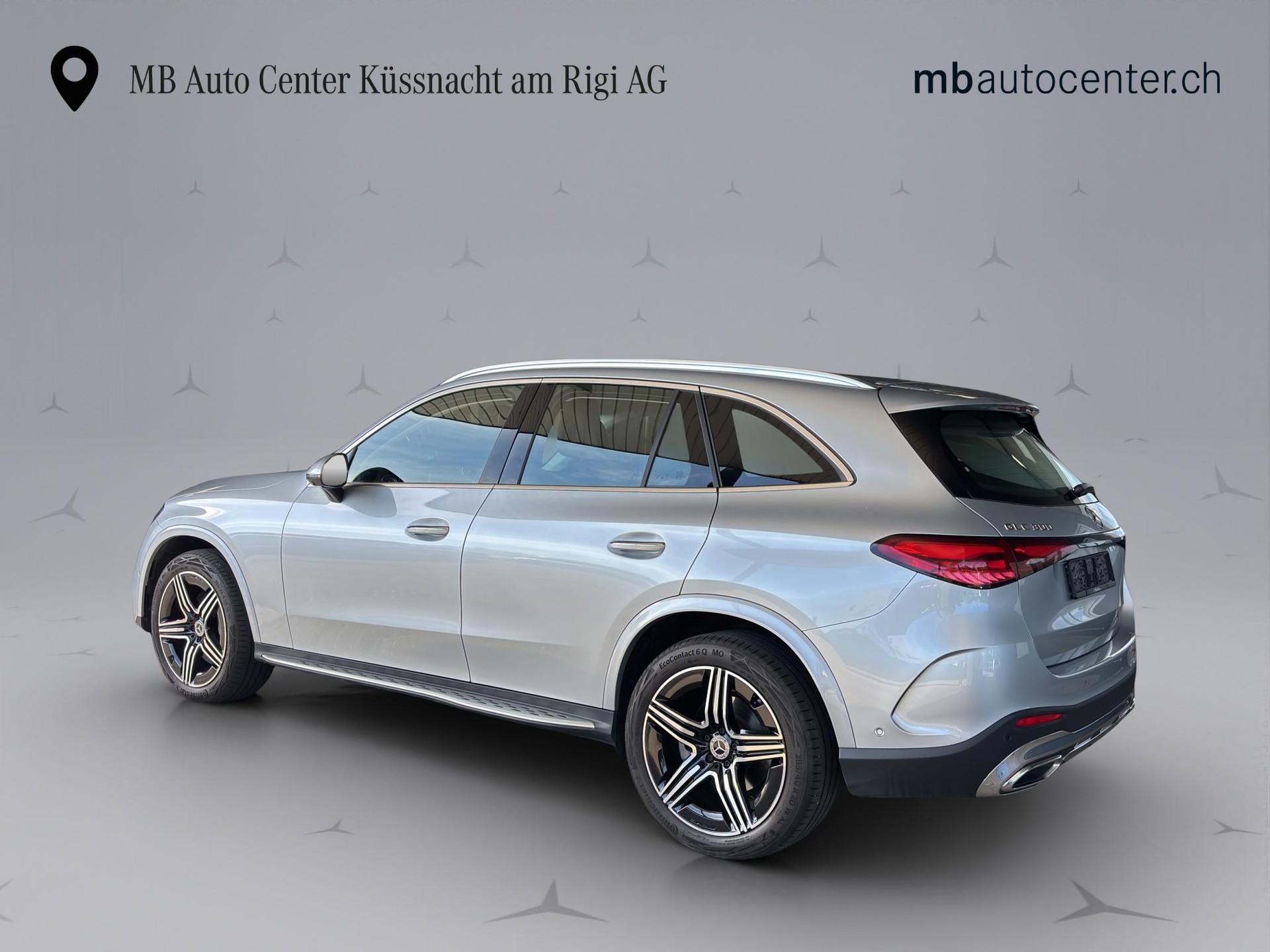 MERCEDES-BENZ GLC 300 AMG Line 4matic-showroom-element-3
