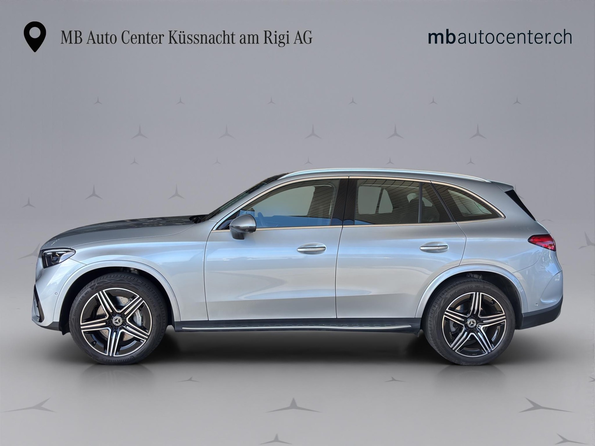 MERCEDES-BENZ GLC 300 AMG Line 4matic-showroom-element-2