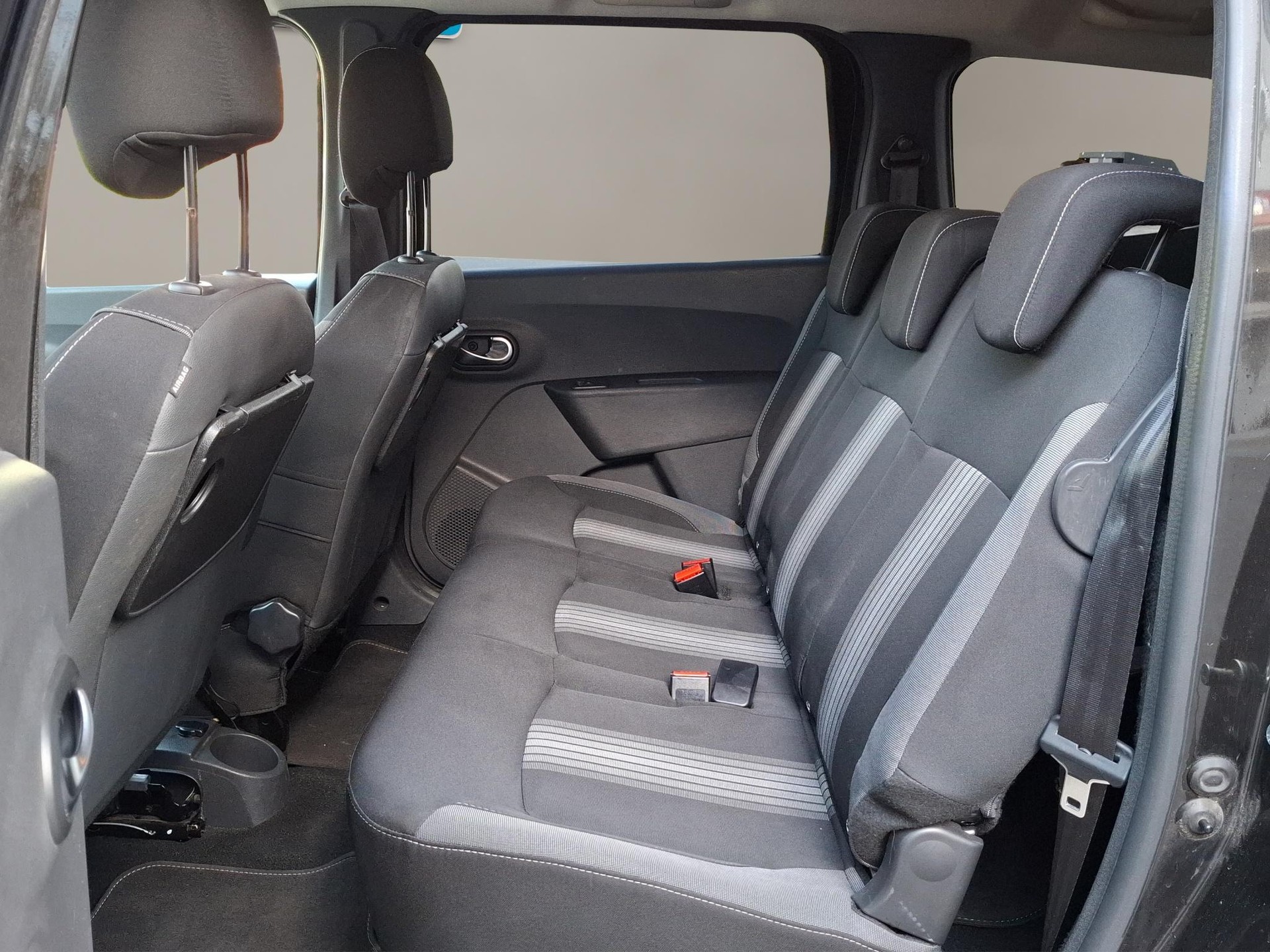 DACIA Lodgy 1.2 TCe Stepw. Unlimit. S/S 7P-image-10
