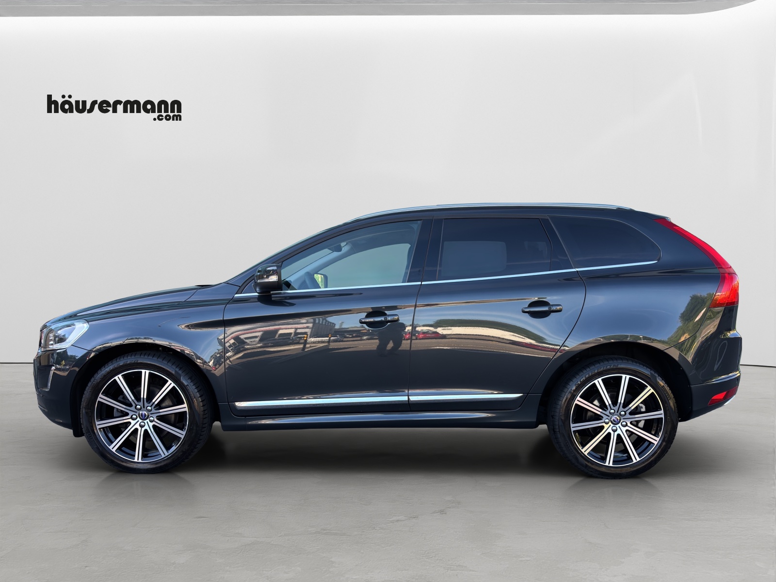 VOLVO XC60 2.4 D5 Summum AWD S/S-showroom-element-1