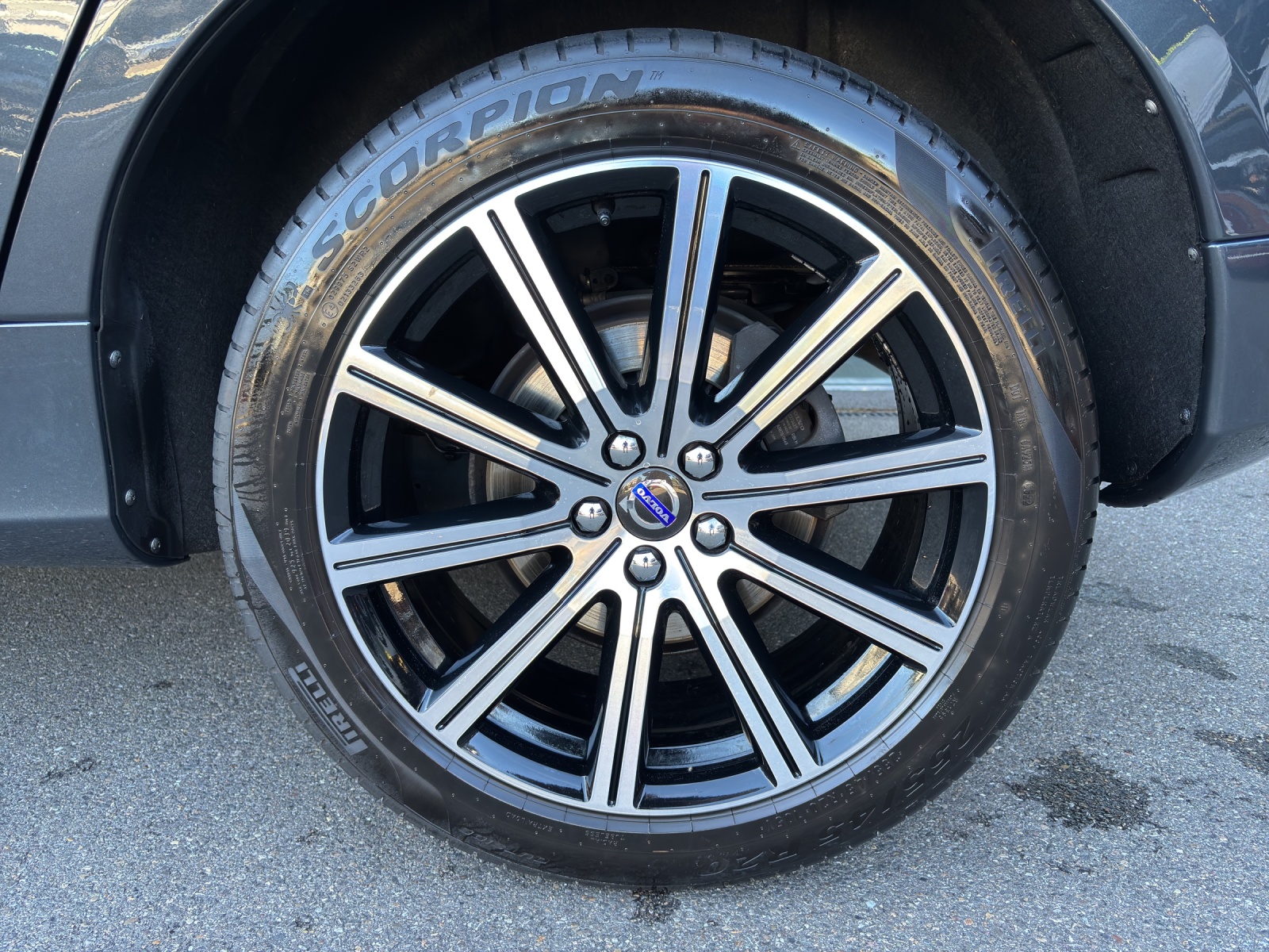 VOLVO XC60 2.4 D5 Summum AWD S/S-image-15