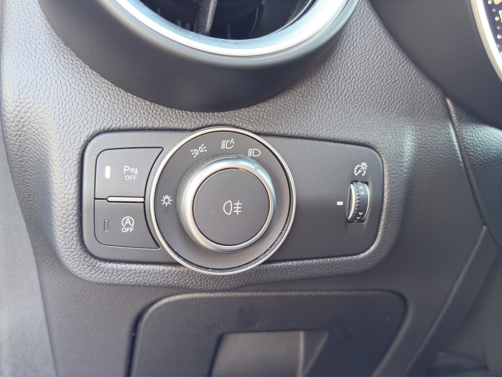 ALFA ROMEO Stelvio 2.0 Q4 280 Veloce Premium-image-24