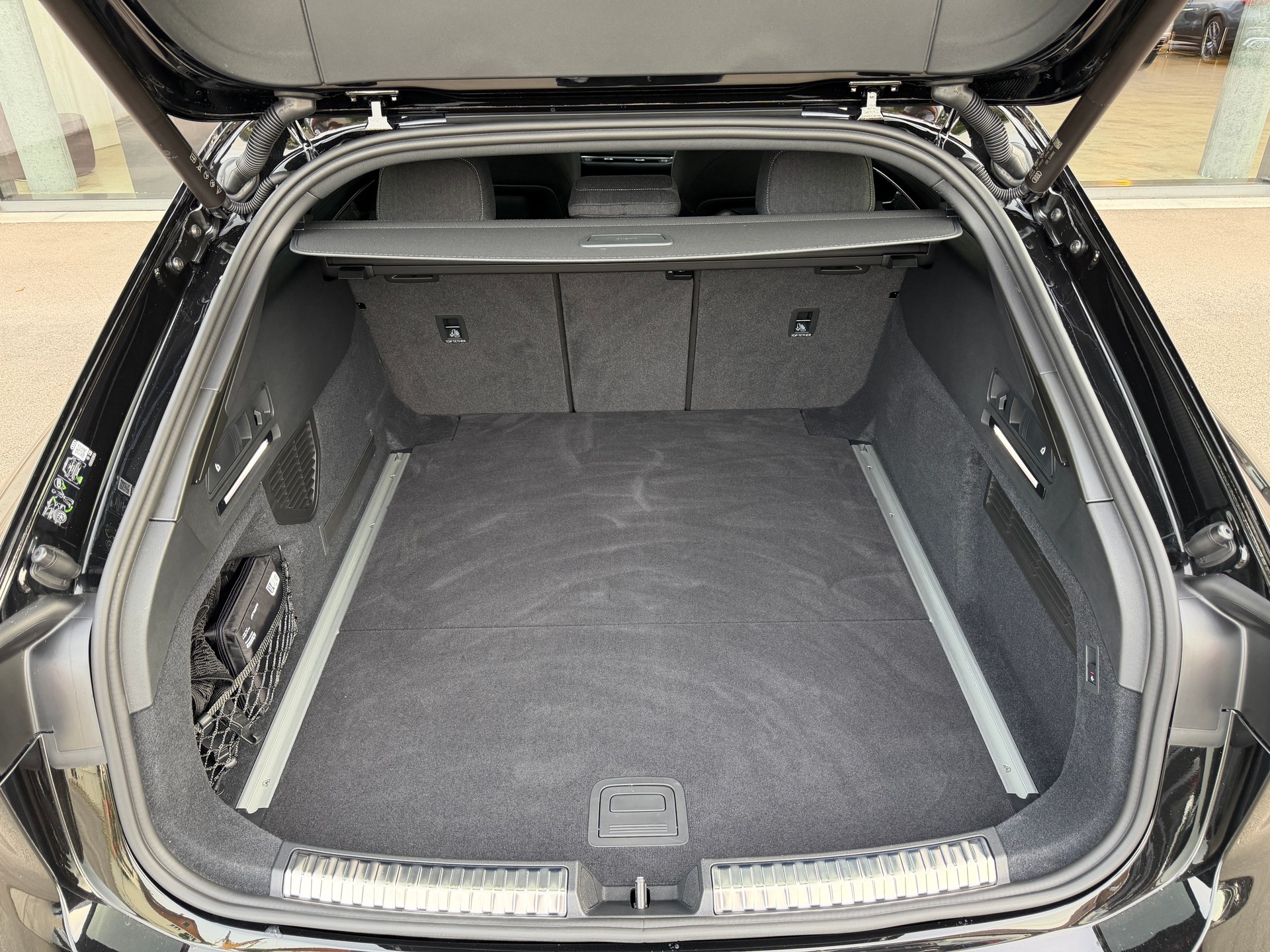 AUDI A6 Avant TDI quattro 150 kW S tronic-image-23