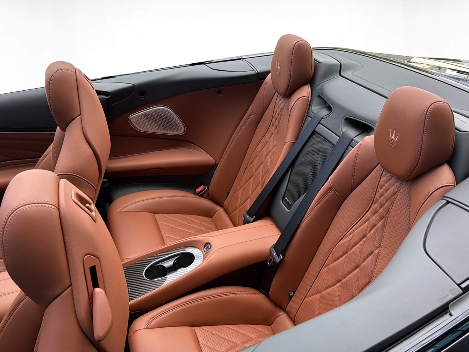 MASERATI GRANCABRIO MY2026 V6 490 PS-image-12