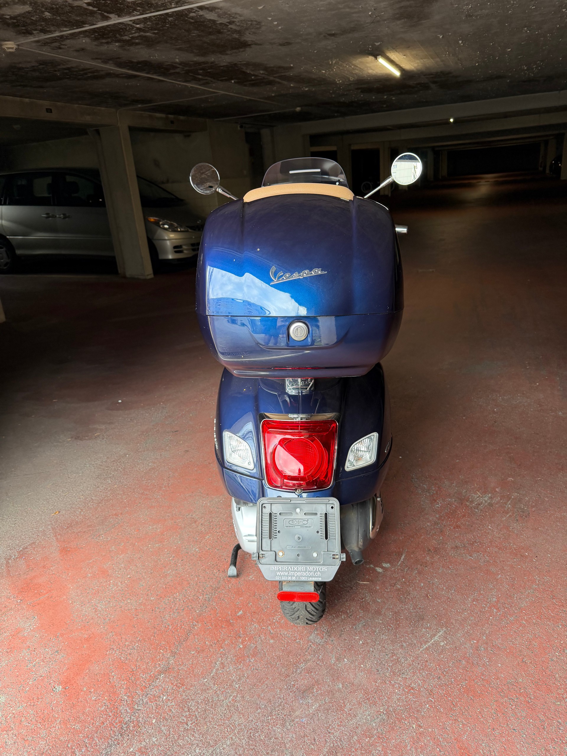 PIAGGIO Vespa GTS 300 Touring ABS-image-1