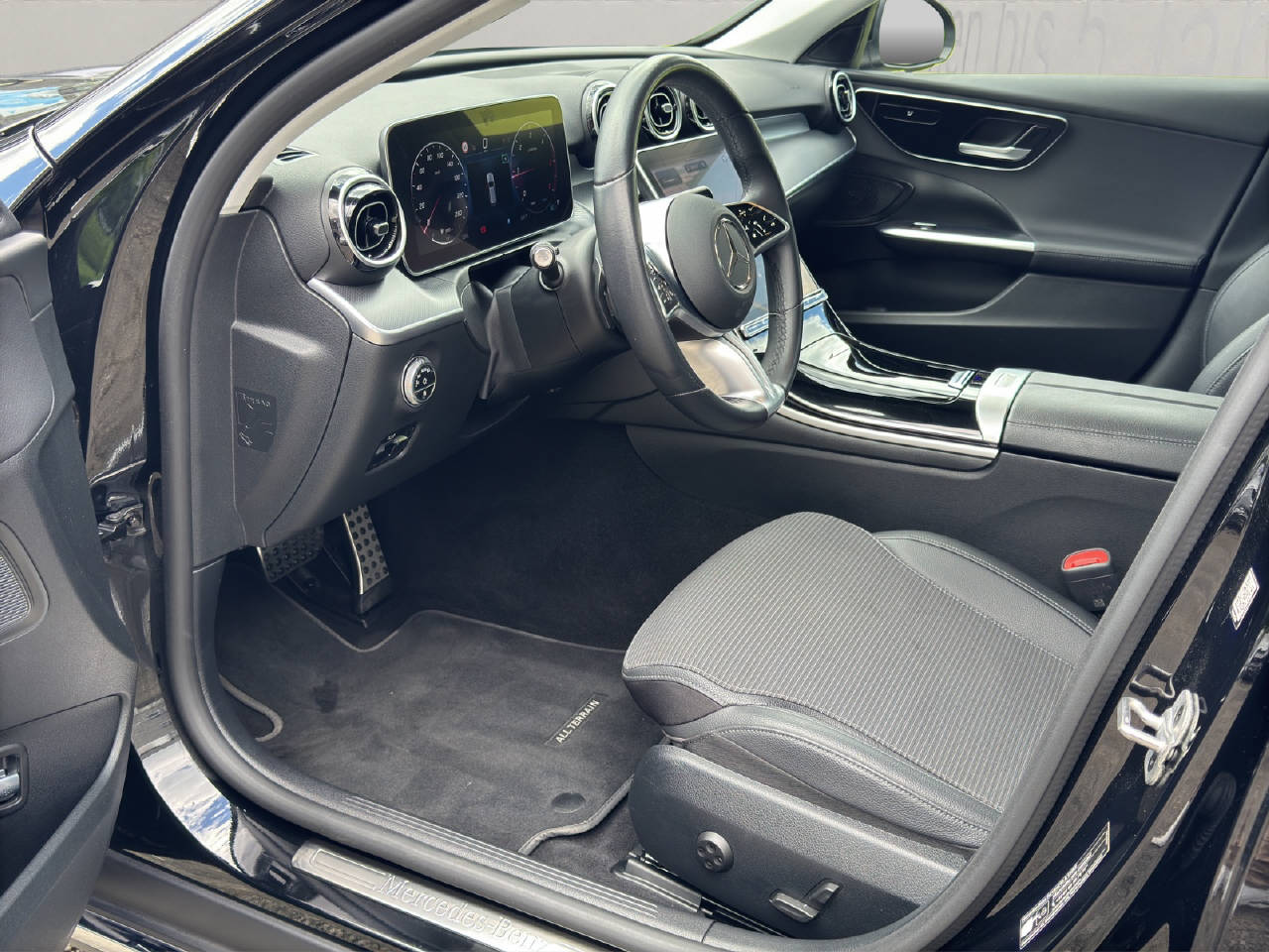 MERCEDES-BENZ C 220 d All-Terrain Avantgarde 4matic Kombi-showroom-element-3