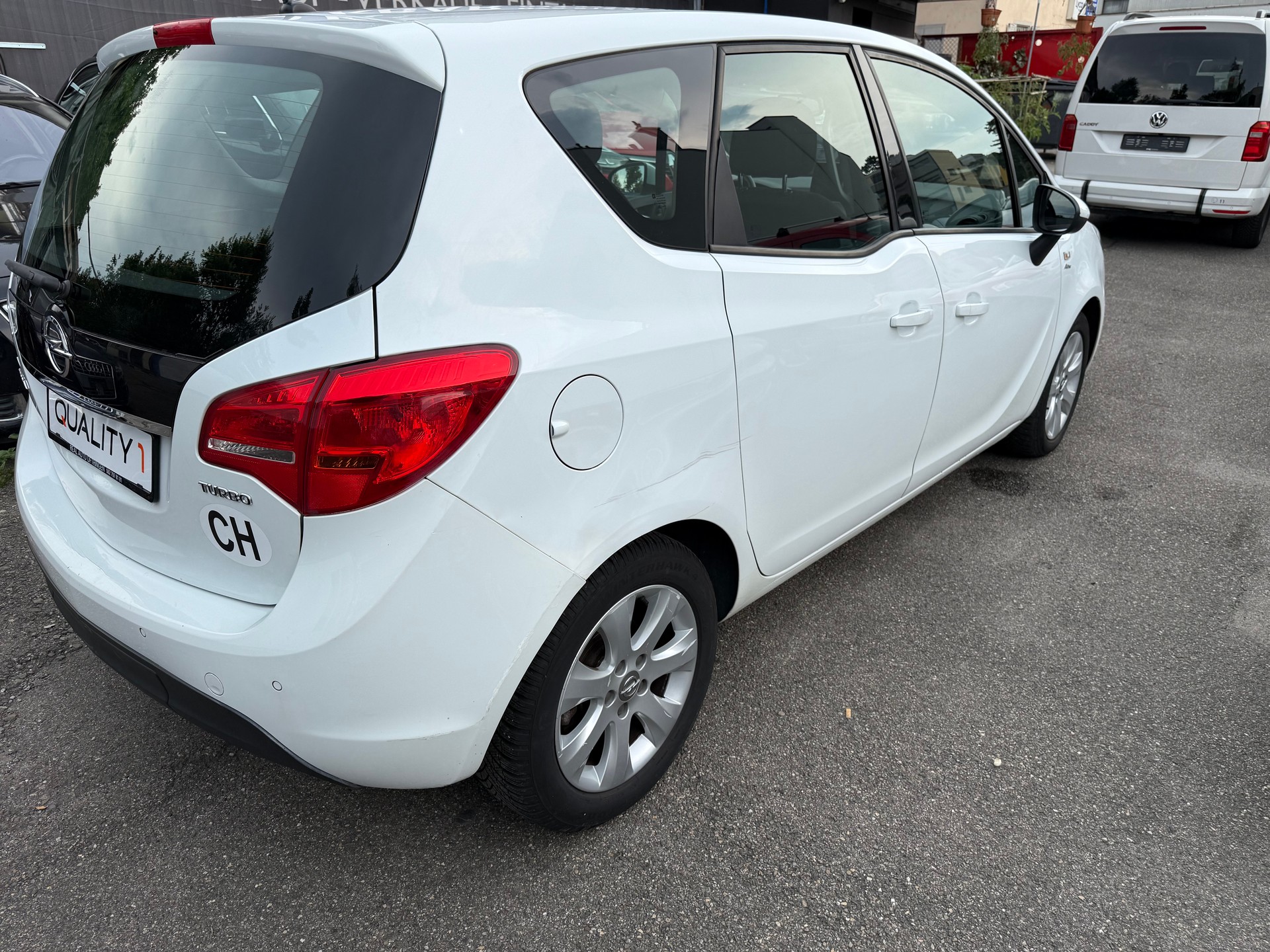 OPEL Meriva 1.4 Turbo Active Edition Automatic-image-4