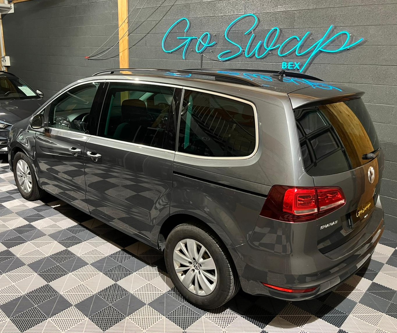 VW Sharan 2.0 TDI BMT Family DSG 7 places-image-5
