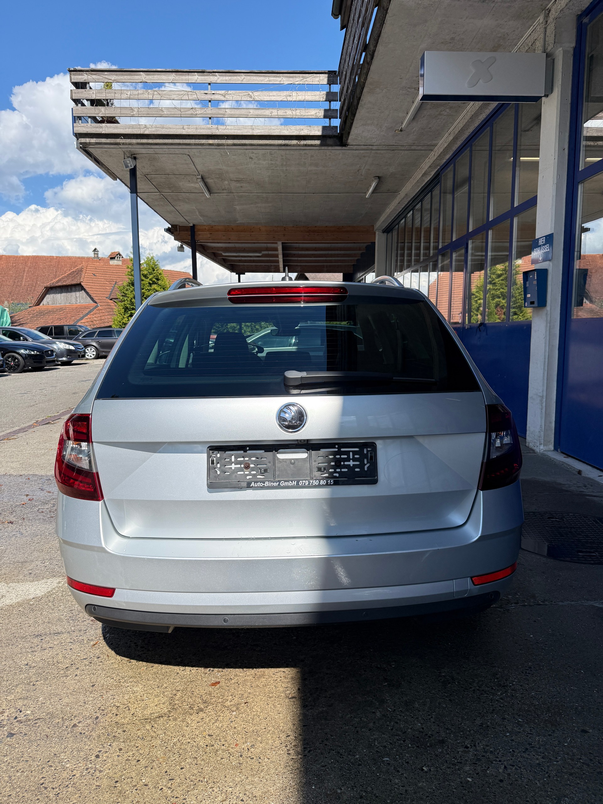 SKODA Octavia Combi 2.0 TDI L&K 4x4 DSG-showroom-element-3