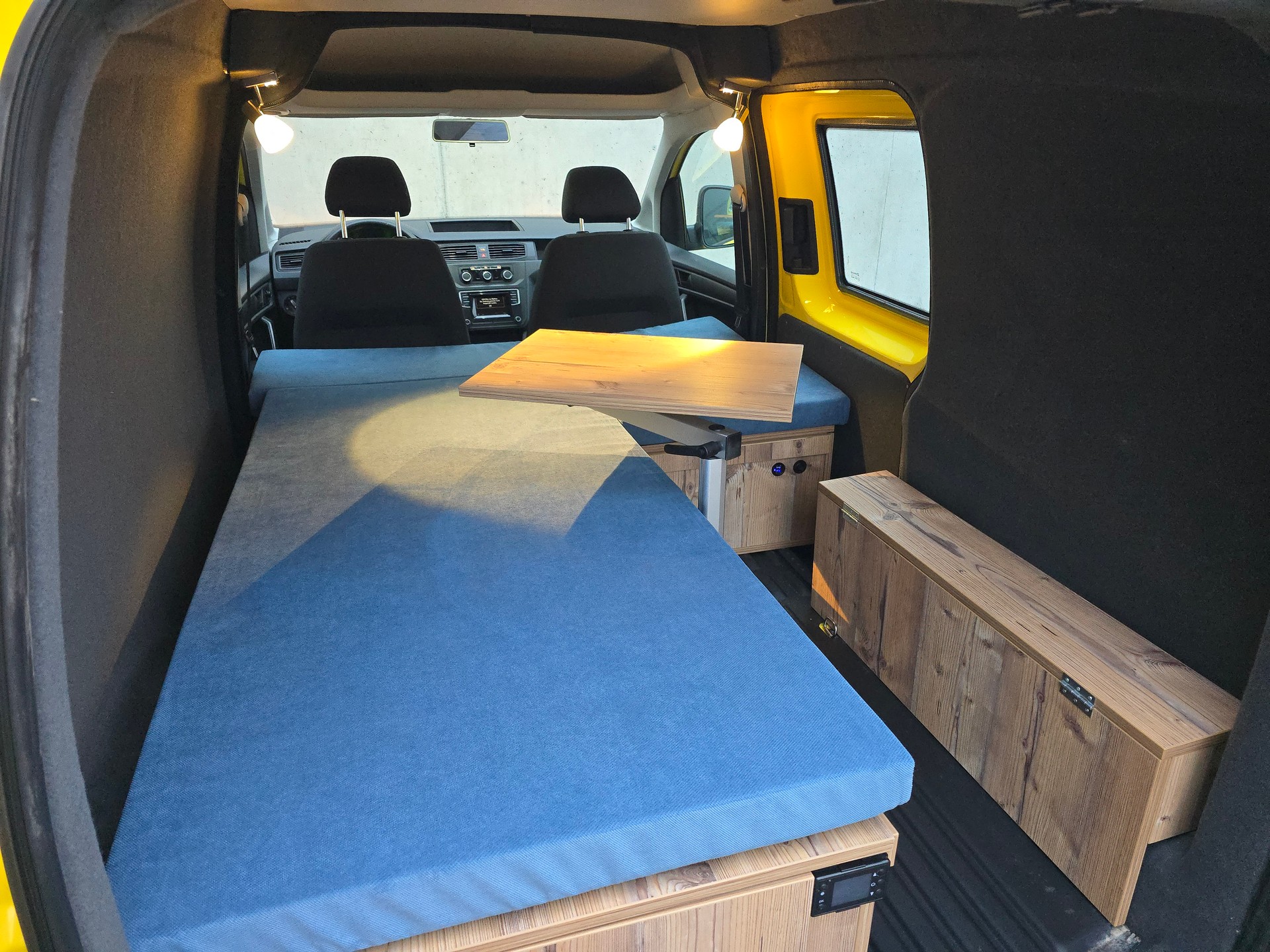 VW GEOVAN M - 102PS - Klima - Tempomat - Standheizung-image-11