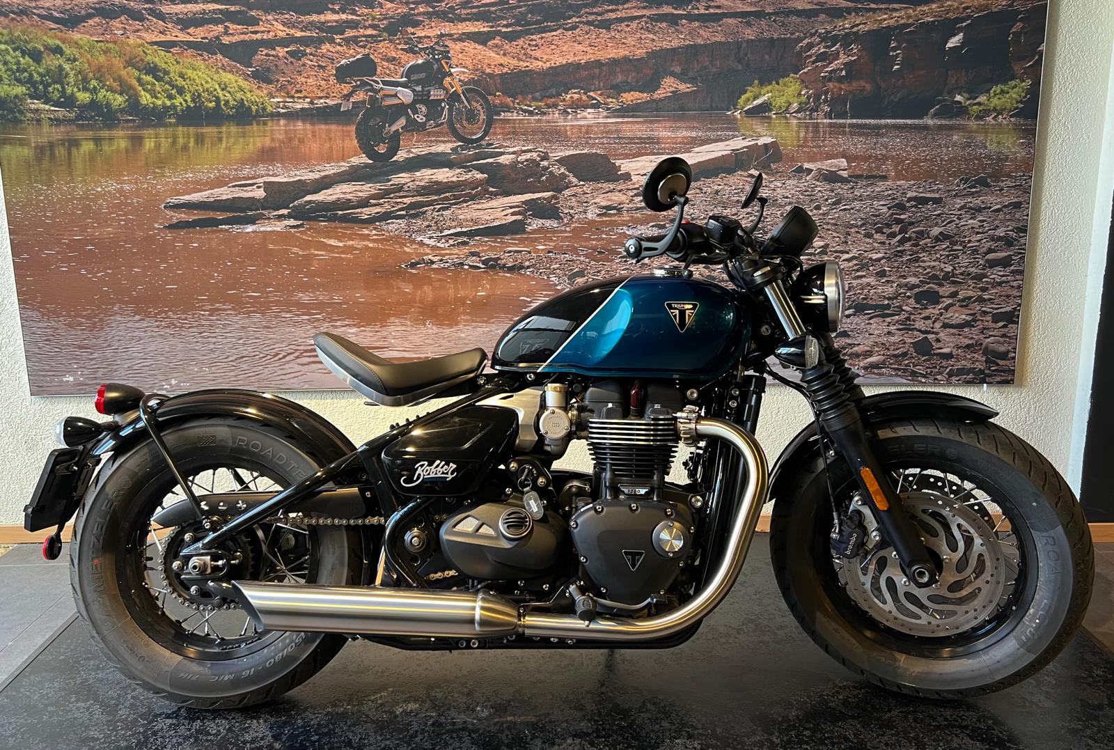 TRIUMPH Bonneville 1200 Bobber-image-0