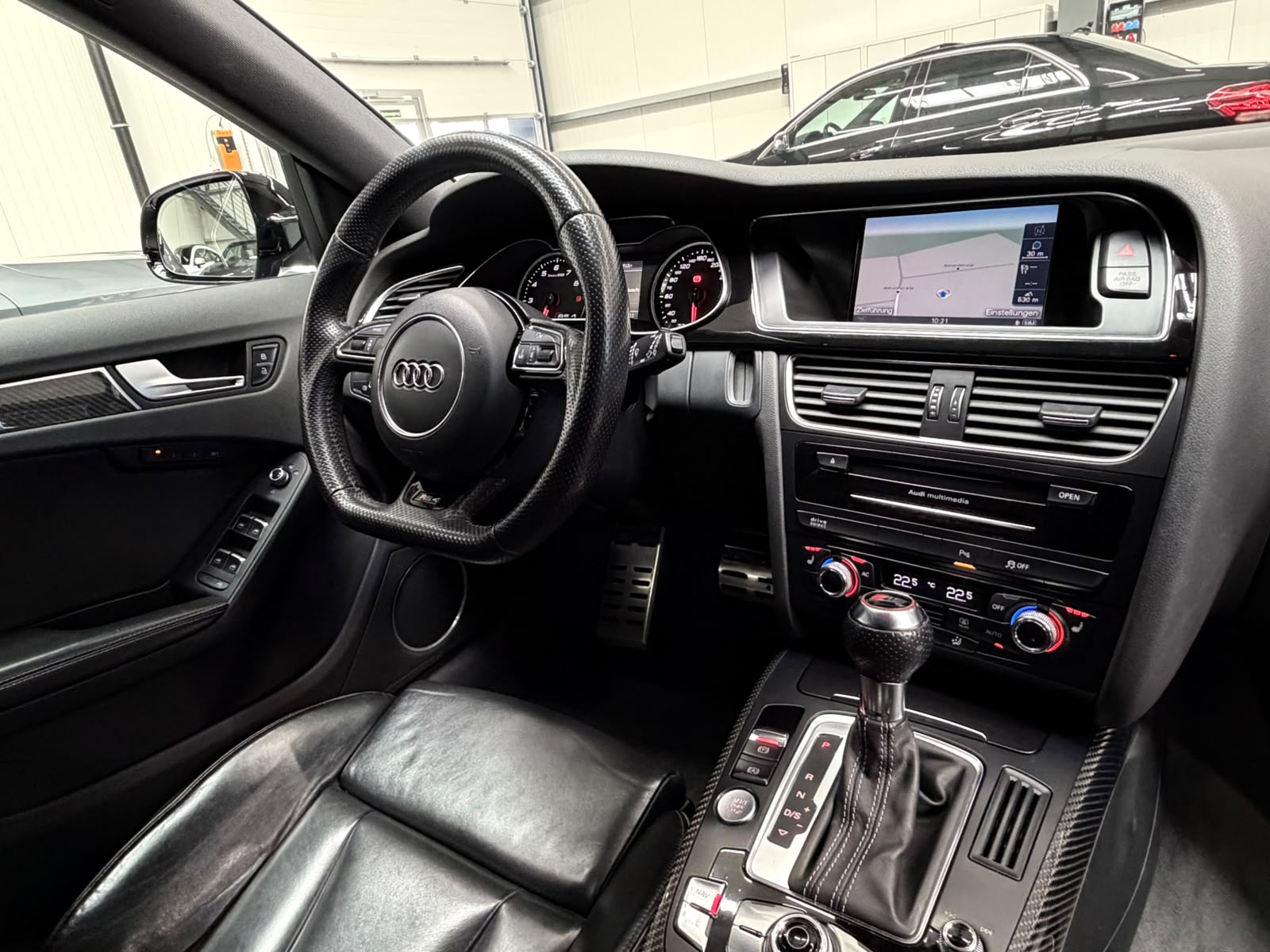 AUDI RS4 Avant 4.2 FSI V8 quattro S-tronic *CAPRISTO"-image-31