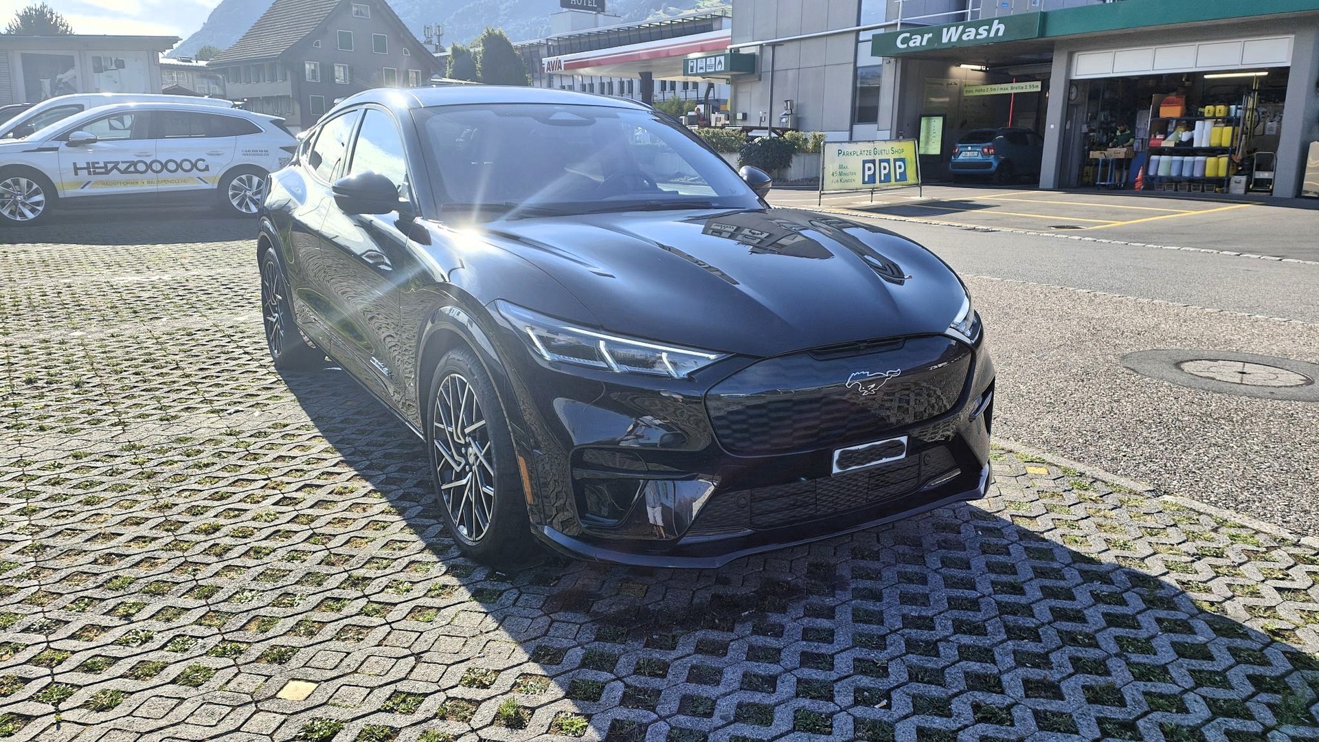 FORD Mustang Mach-E GT AWD / 601 PS für CHF 564.25 pro Monat ohne Anzahlung