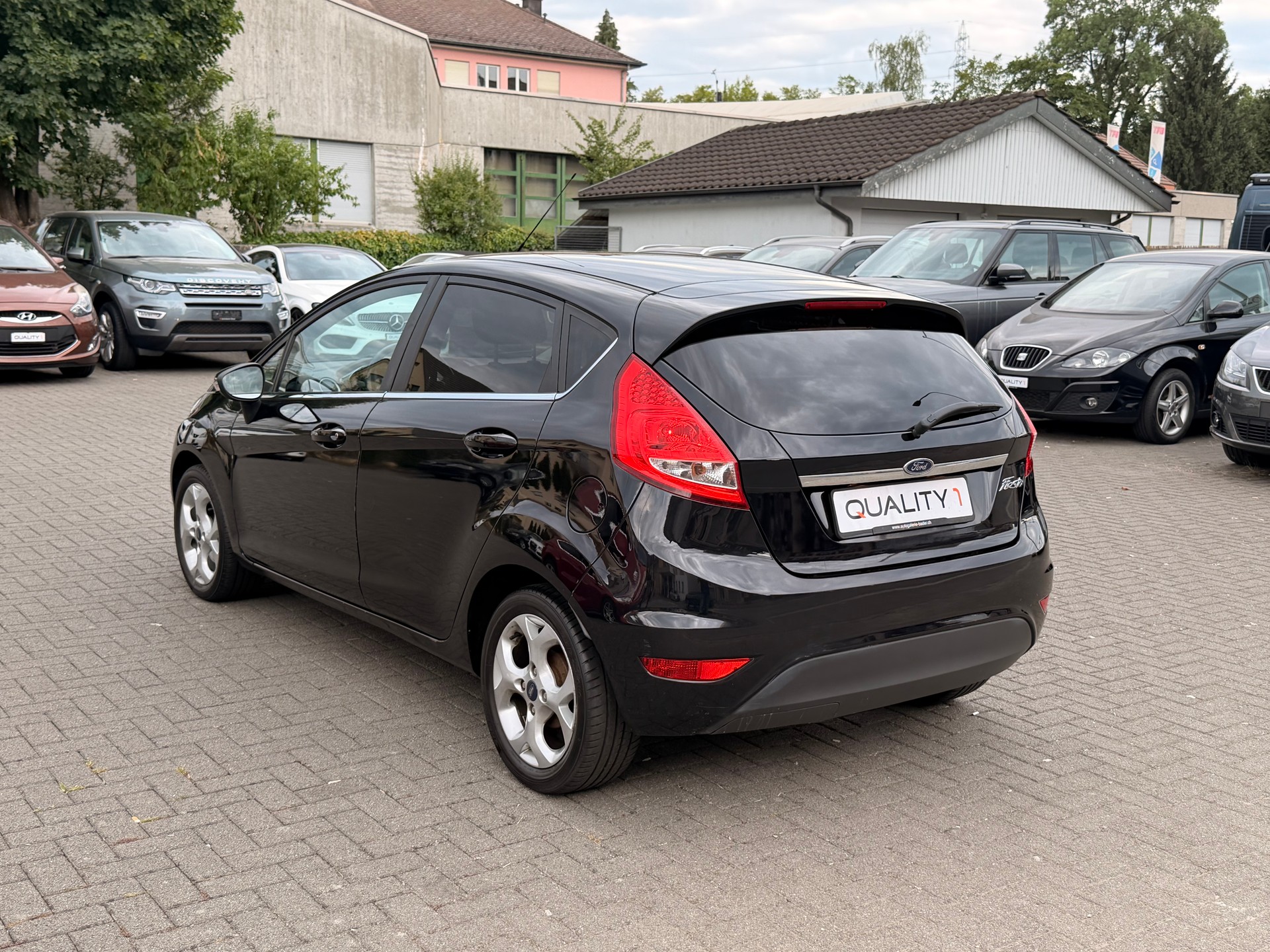 FORD Fiesta 1.6 16V Titanium-image-10