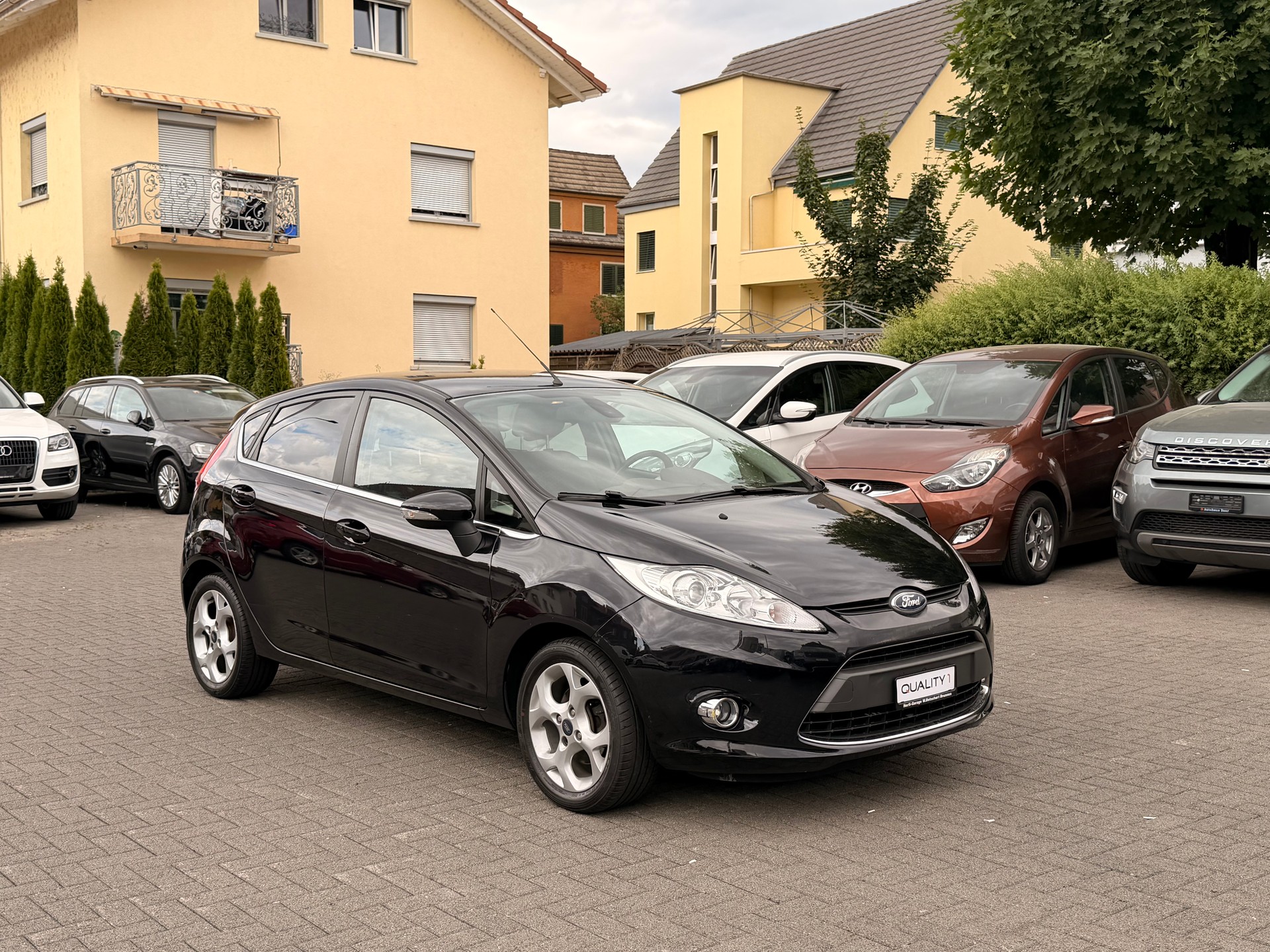 FORD Fiesta 1.6 16V Titanium-showroom-element-1
