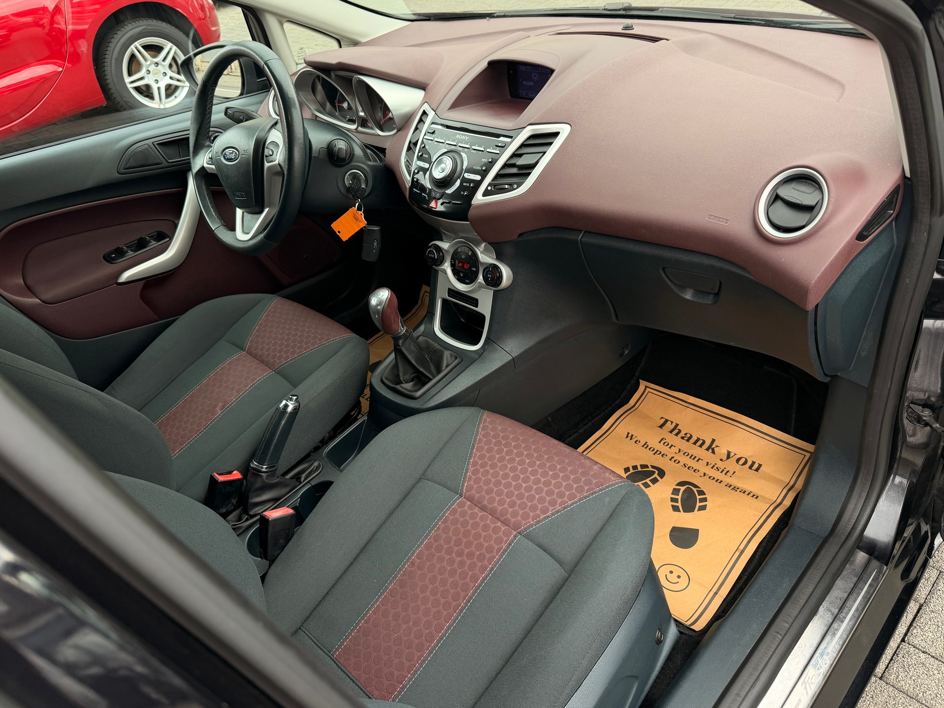 FORD Fiesta 1.6 16V Titanium-image-15