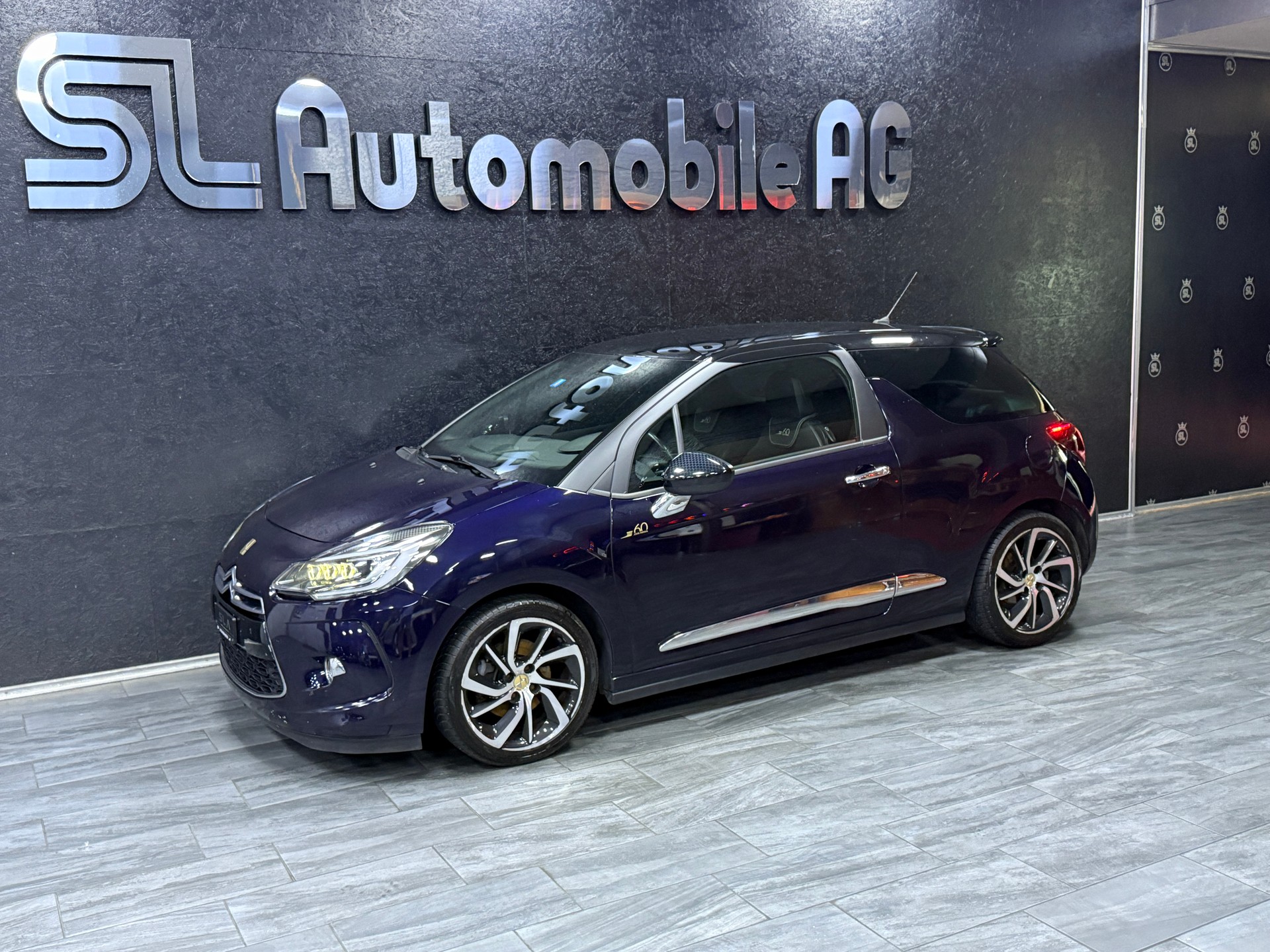 DS AUTOMOBILES DS 3 1.6 THP 1955-showroom-element-2