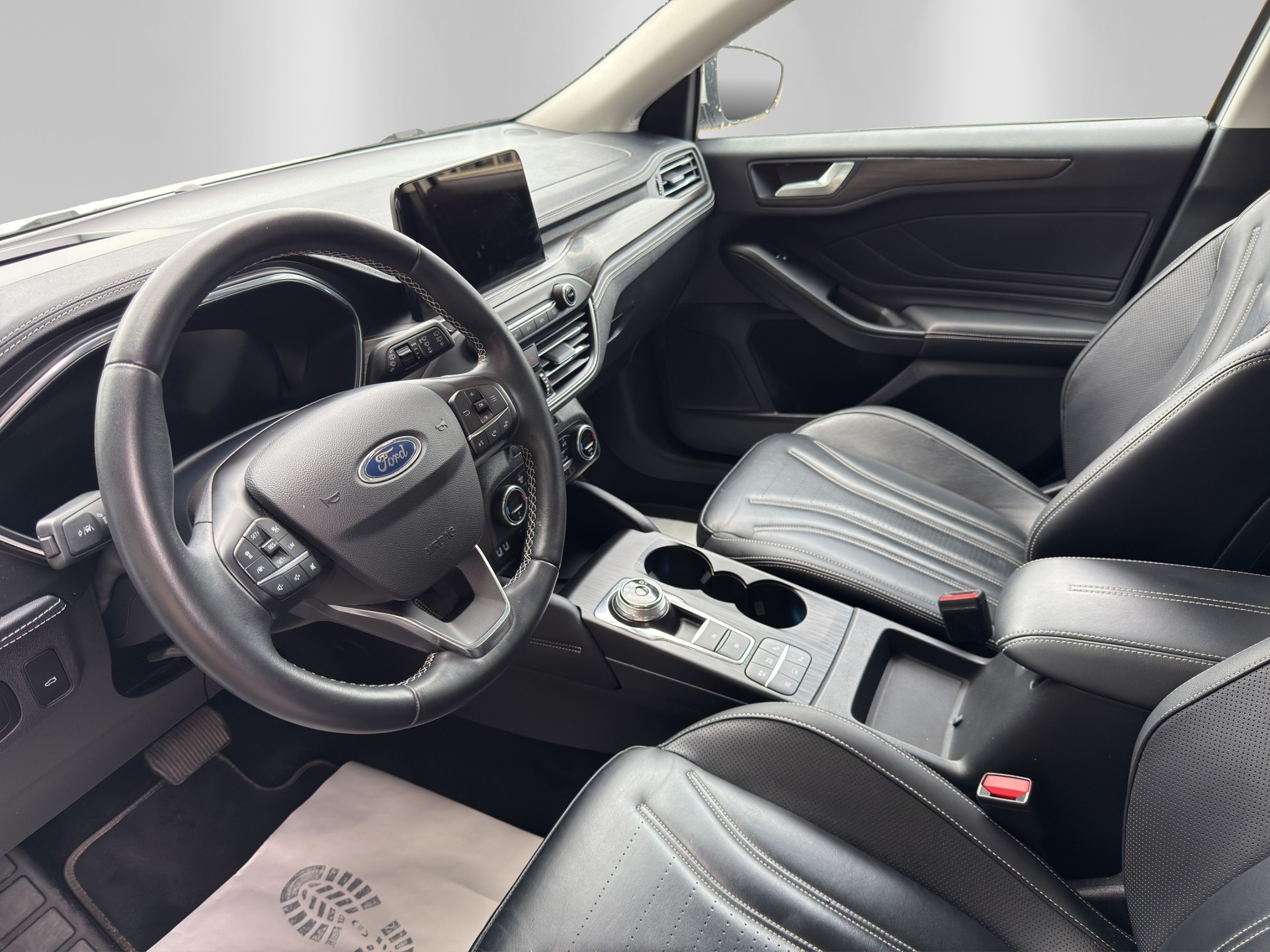 FORD Focus 1.0 SCTi Vignale Automatic-image-7