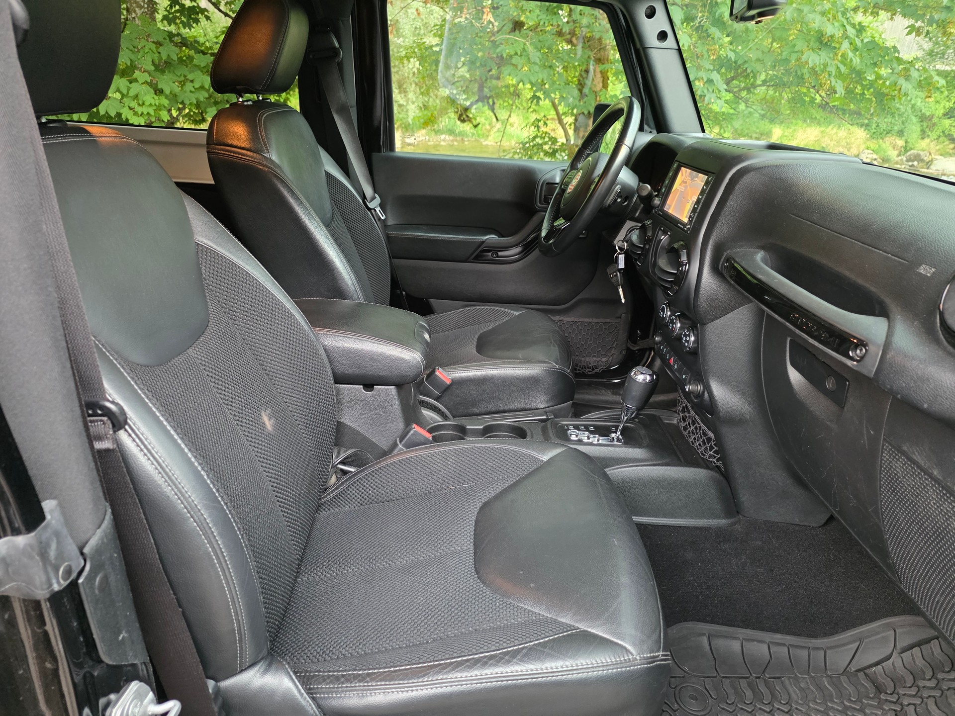JEEP Wrangler 2.8 CRD Black Edition II ☆☆☆ MFK: 12.11.2025 ☆☆☆-image-9