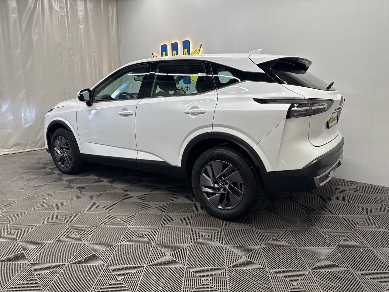 NISSAN Qashqai 1.3 DIG-T MHEV Acenta Xtronic-showroom-element-1