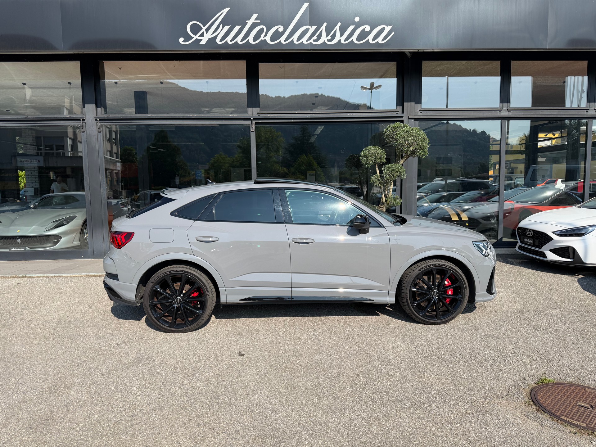 AUDI RS Q3 Sportback quattro S tronic-showroom-element-3