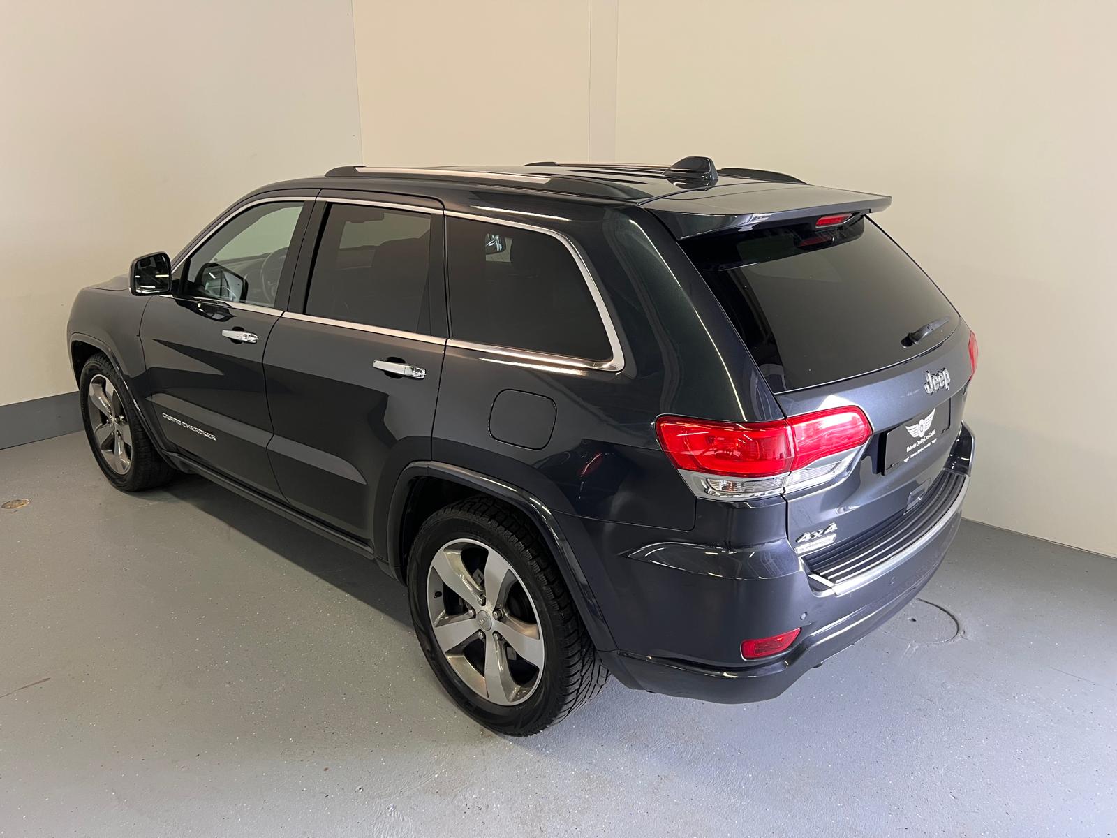 JEEP Grand Cherokee 3.0 CRD Overland Automatic-image-6
