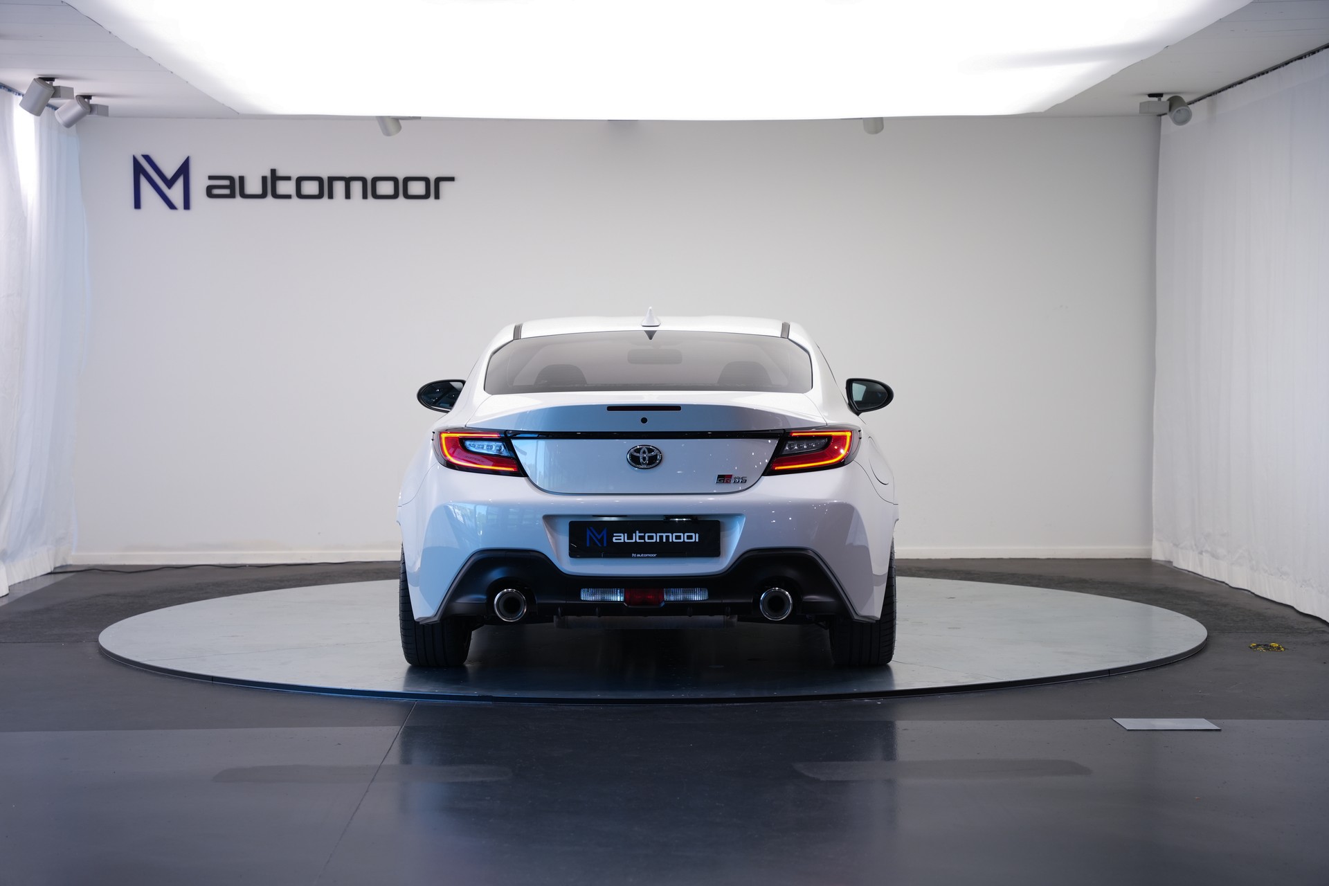 TOYOTA GR 86 2.4 Sport+ *CH-Fahrzeug*-image-5