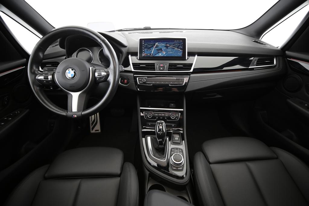 BMW 218i Gran Tourer-image-9