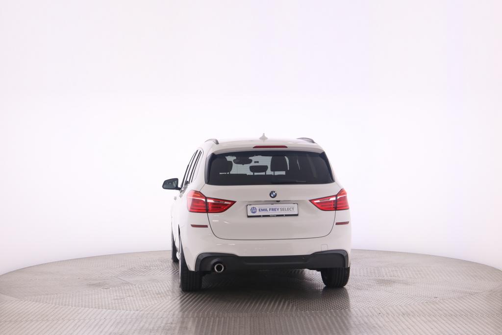BMW 218i Gran Tourer-showroom-element-3
