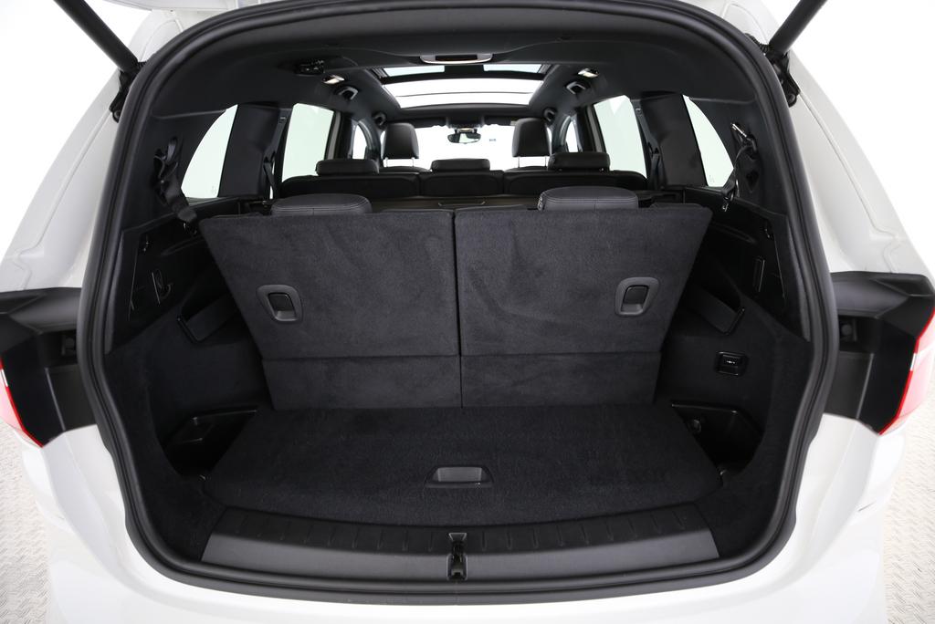 BMW 218i Gran Tourer-image-14