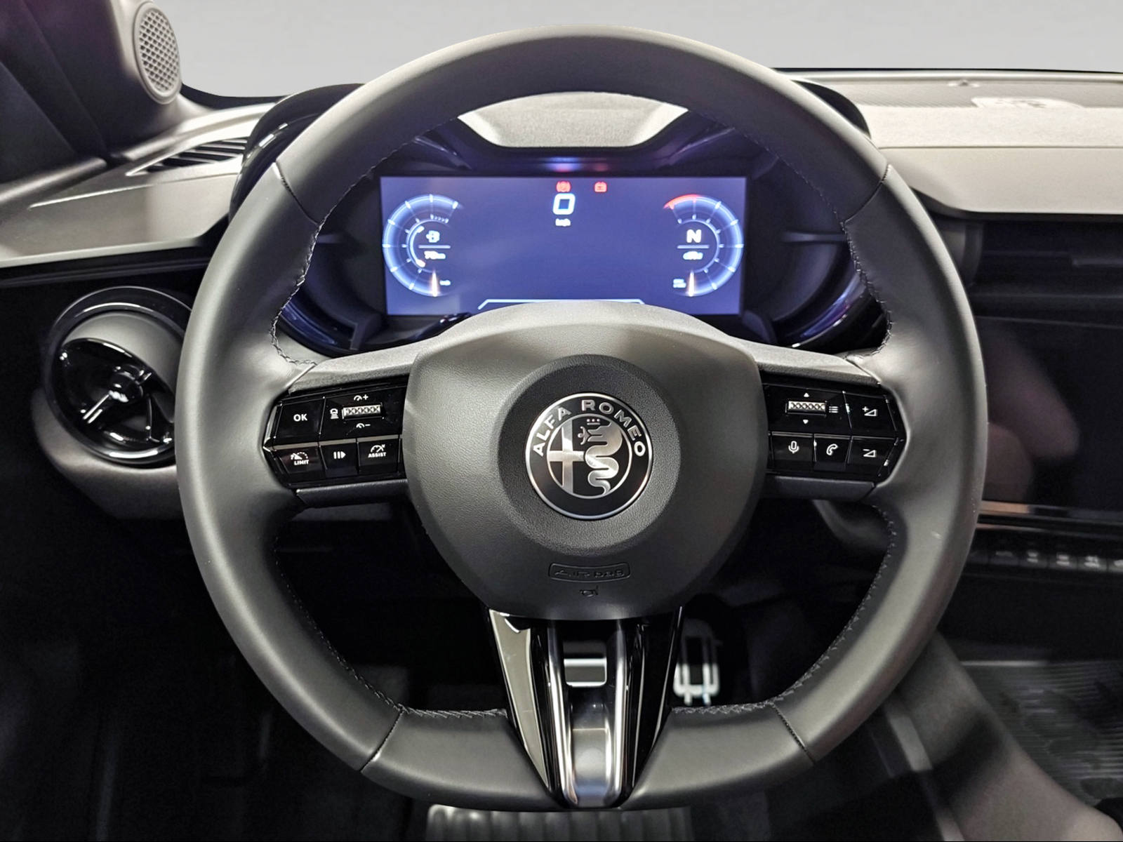 ALFA ROMEO Junior 1.2T MHEV Junior TI Tech DCT6 145 PS-image-9