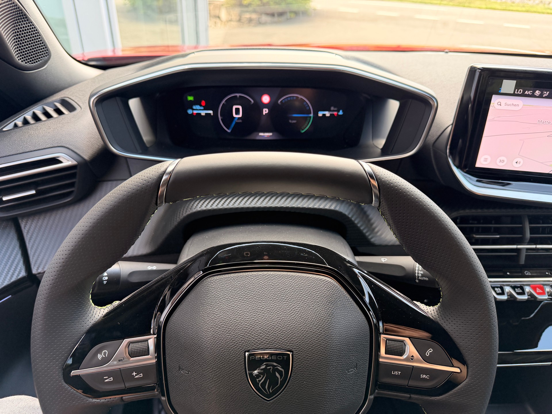 PEUGEOT 2008 1.2 145 MHEV GT Exclusive-image-9