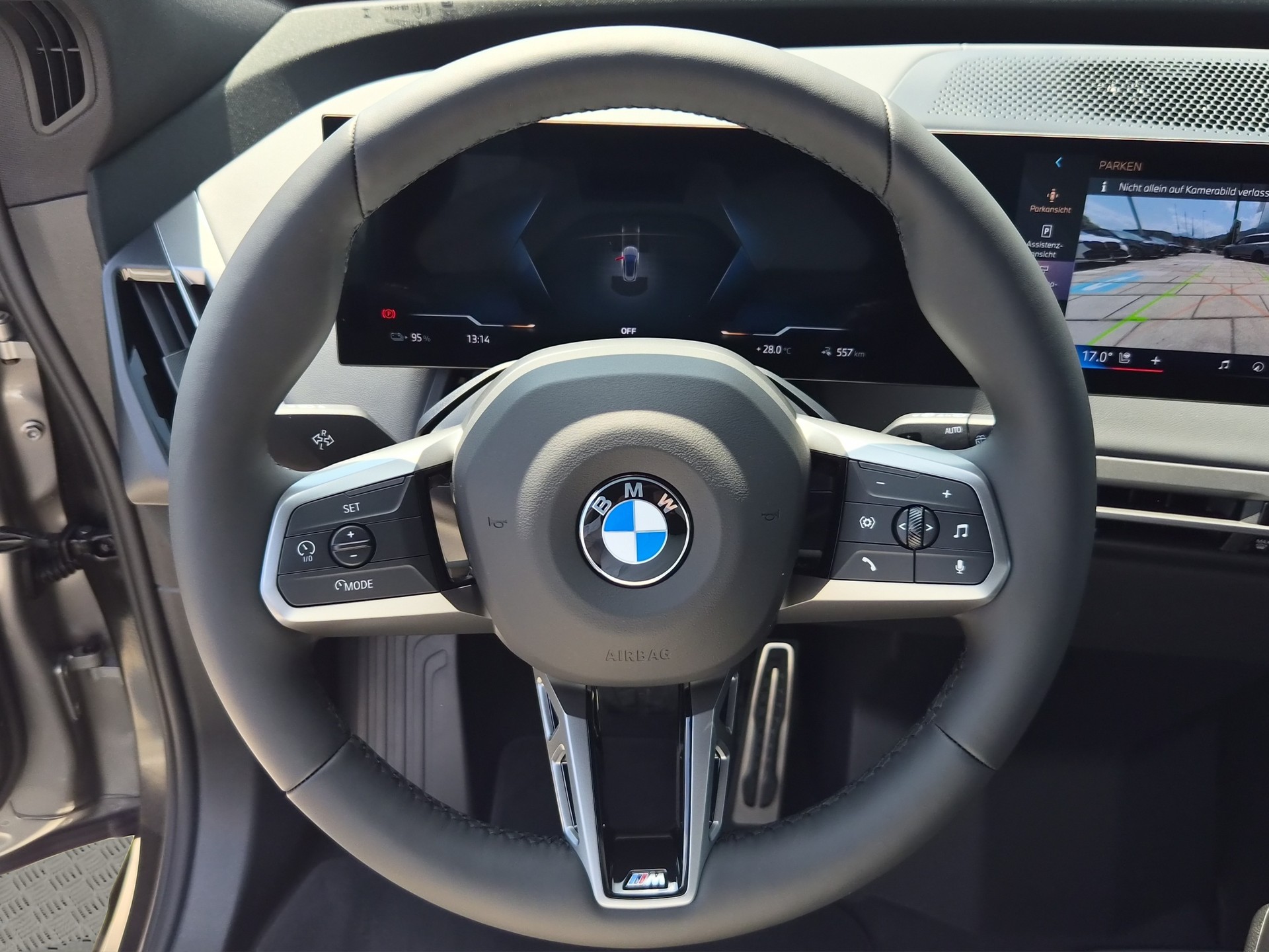 BMW iX xDrive60 M Sport-image-12