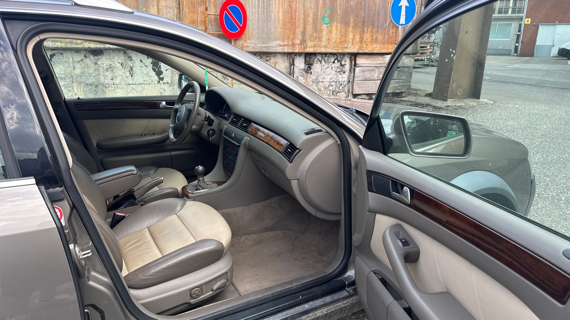 AUDI A6 allroad 2.5TDI quattro-image-15