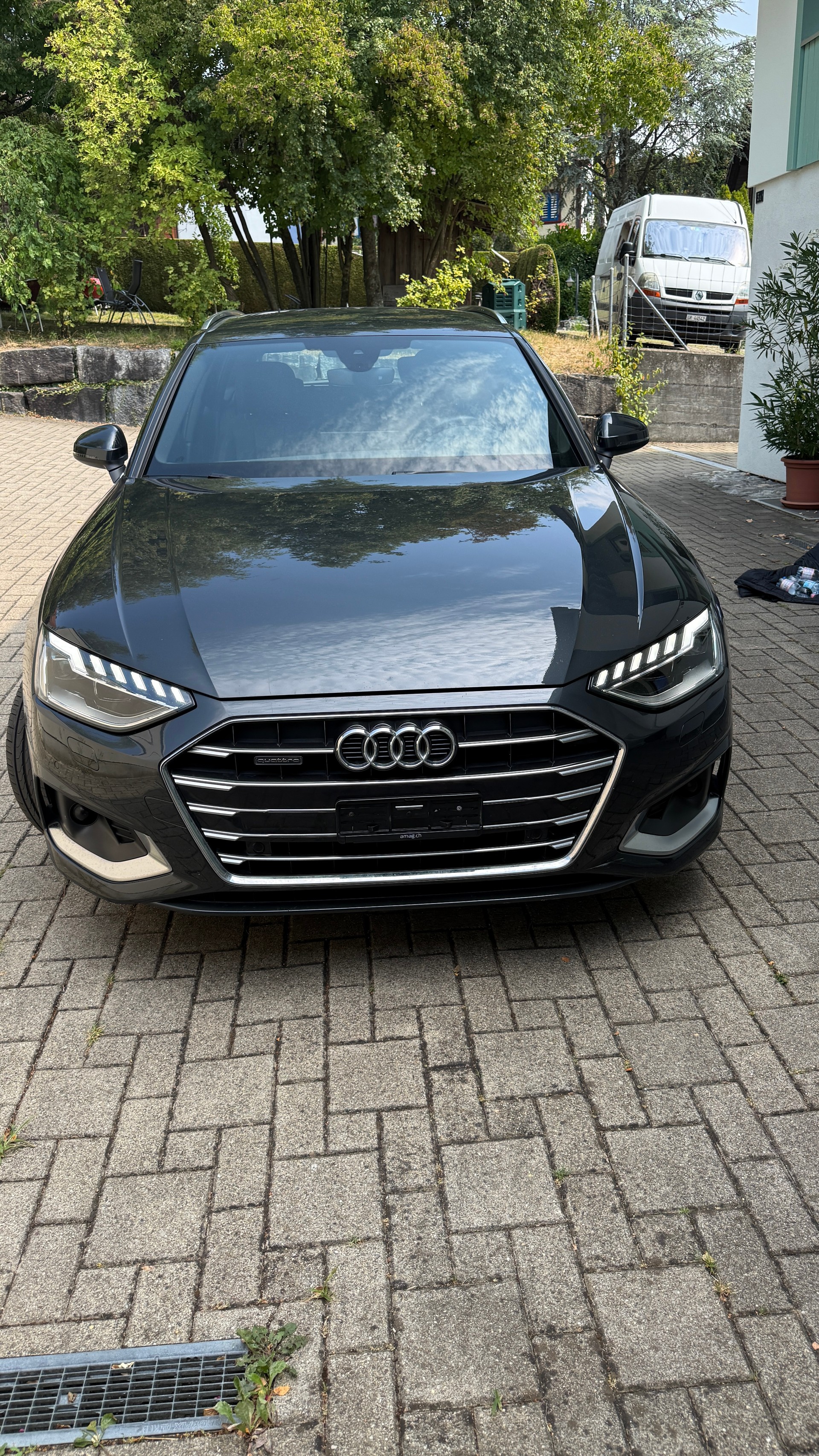 AUDI 2.0 40 TDI Advanced Attraction quattro S-Tronic-image-1